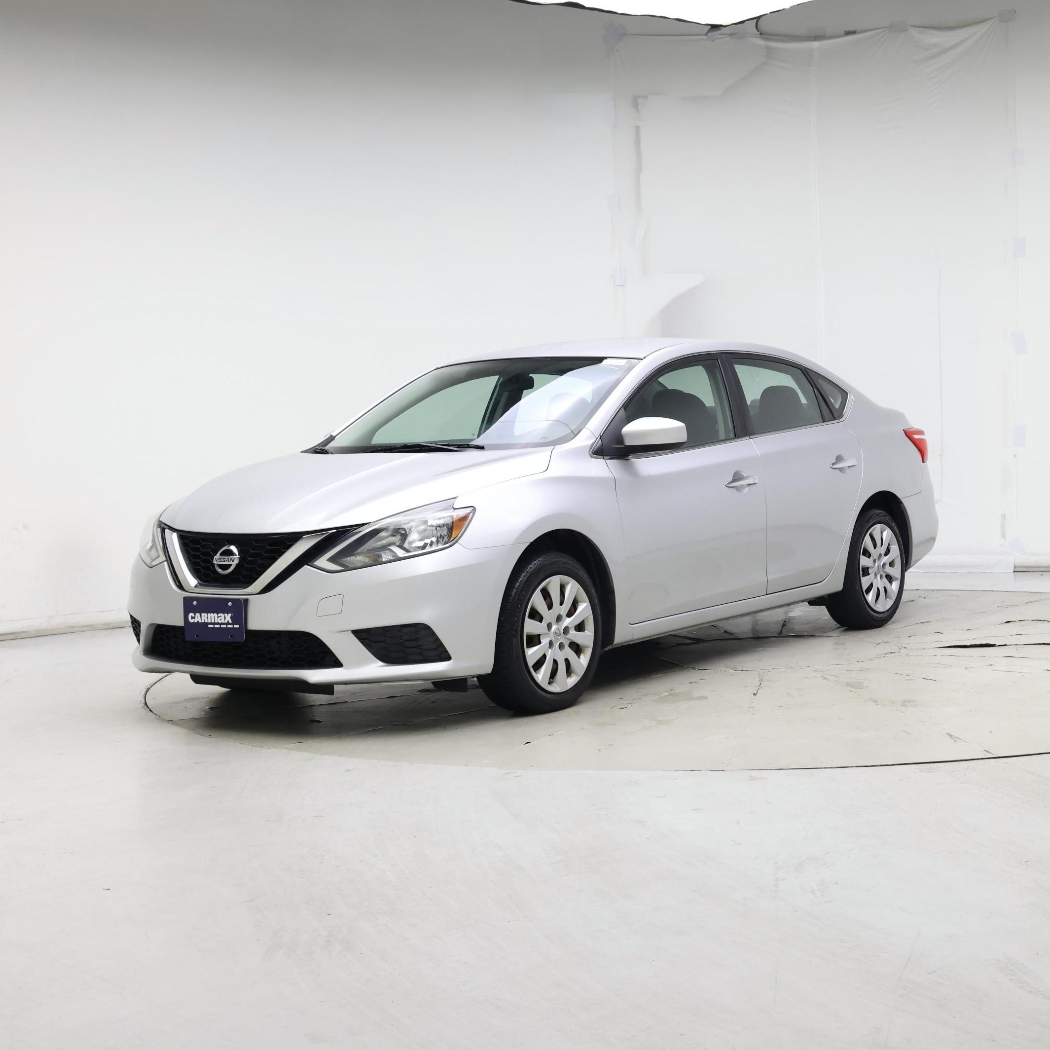 Thumbnail: 2016 Nissan Sentra - 4