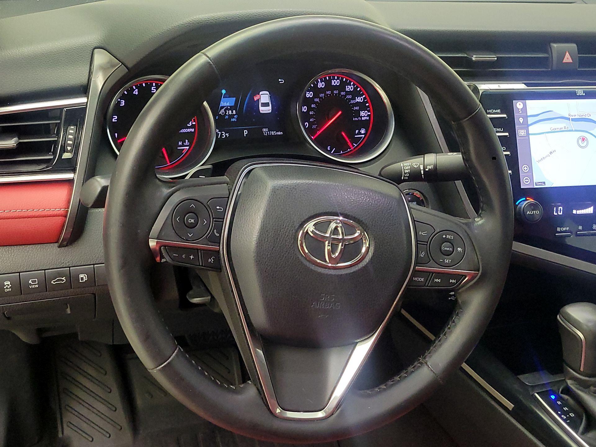 Thumbnail: 2018 Toyota Camry - 10