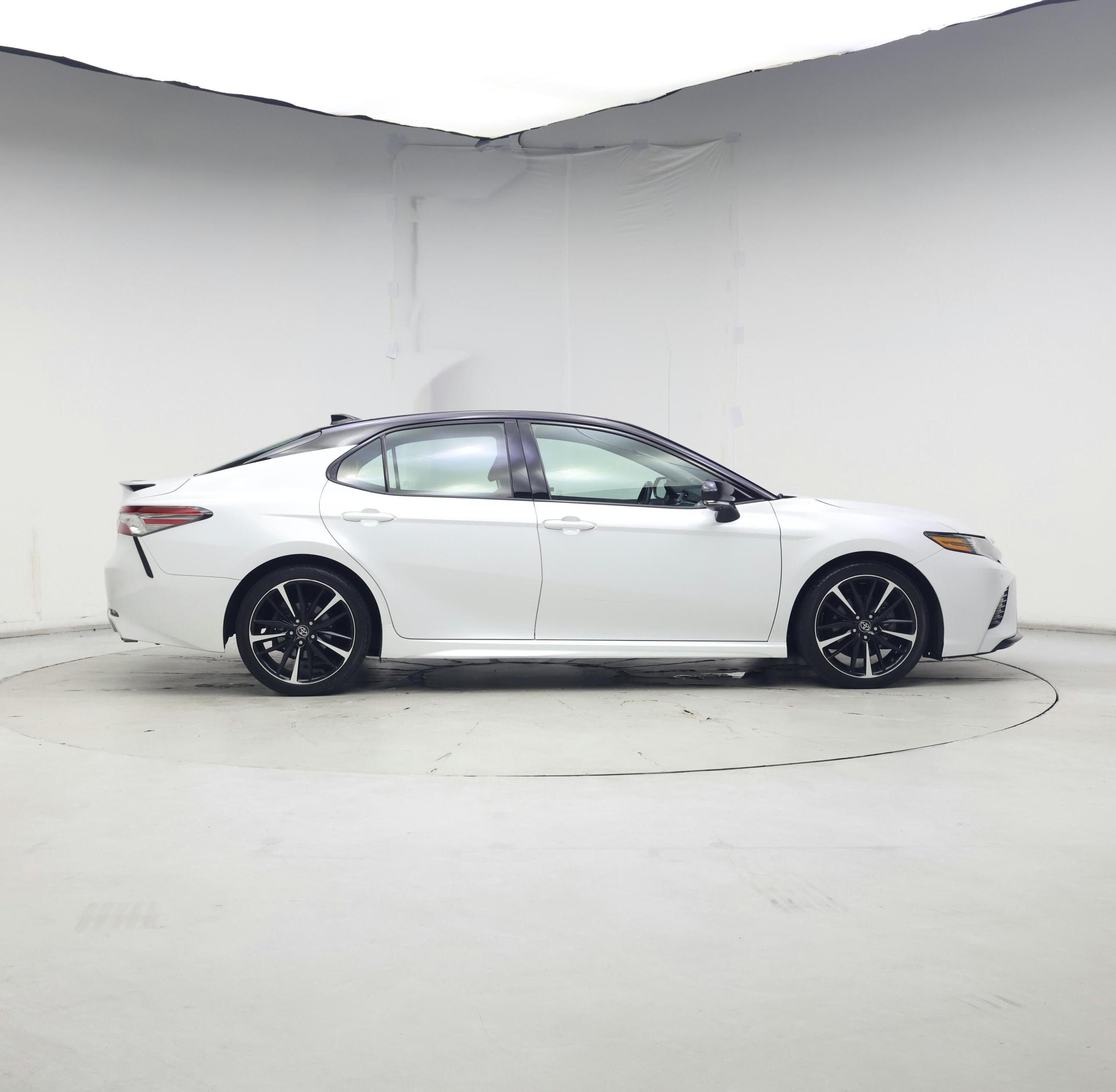 Thumbnail: 2018 Toyota Camry - 7