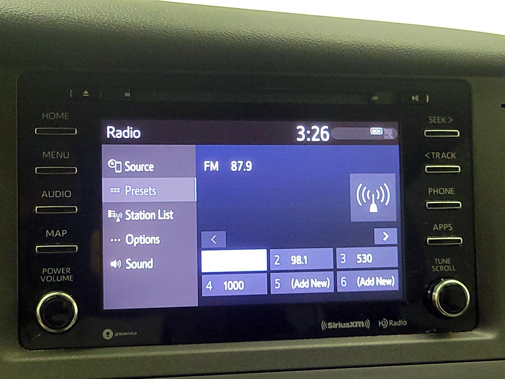 Thumbnail: 2019 Toyota Sienna - 15