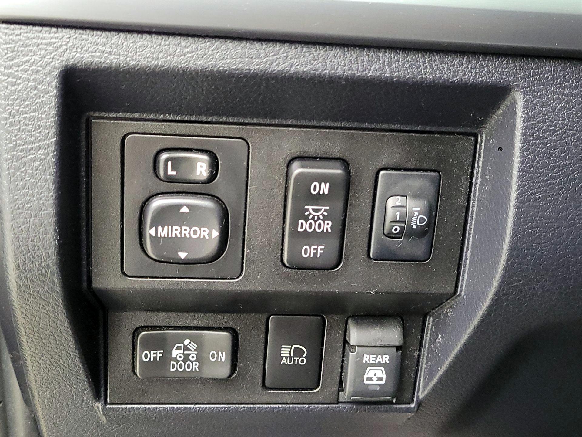 Thumbnail: 2019 Toyota Tundra - 13