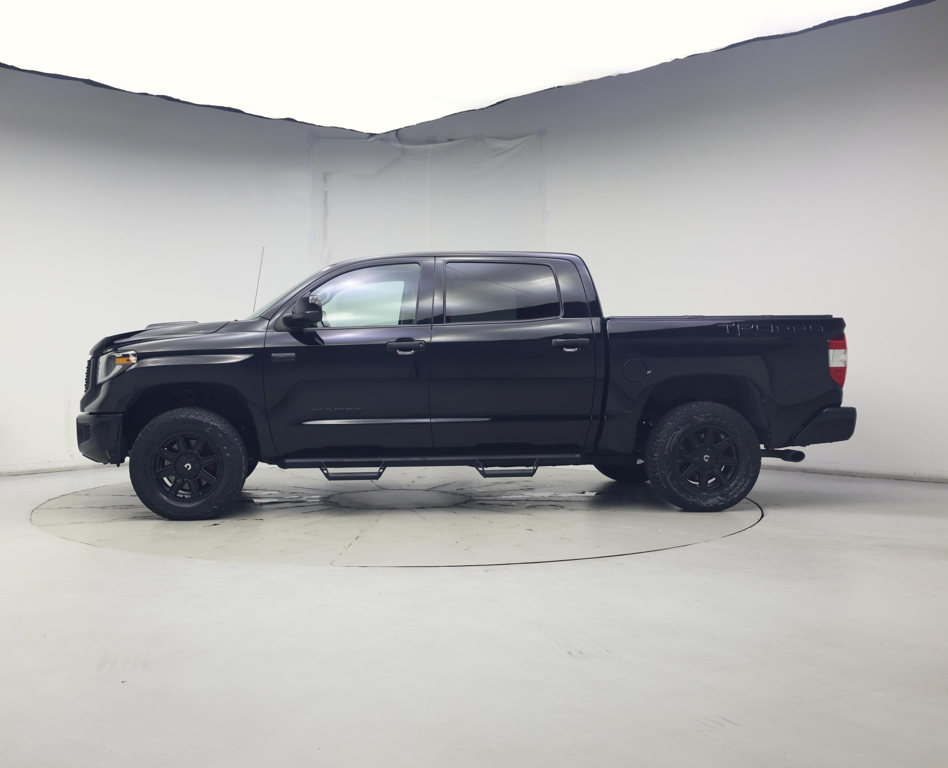 Thumbnail: 2019 Toyota Tundra - 3