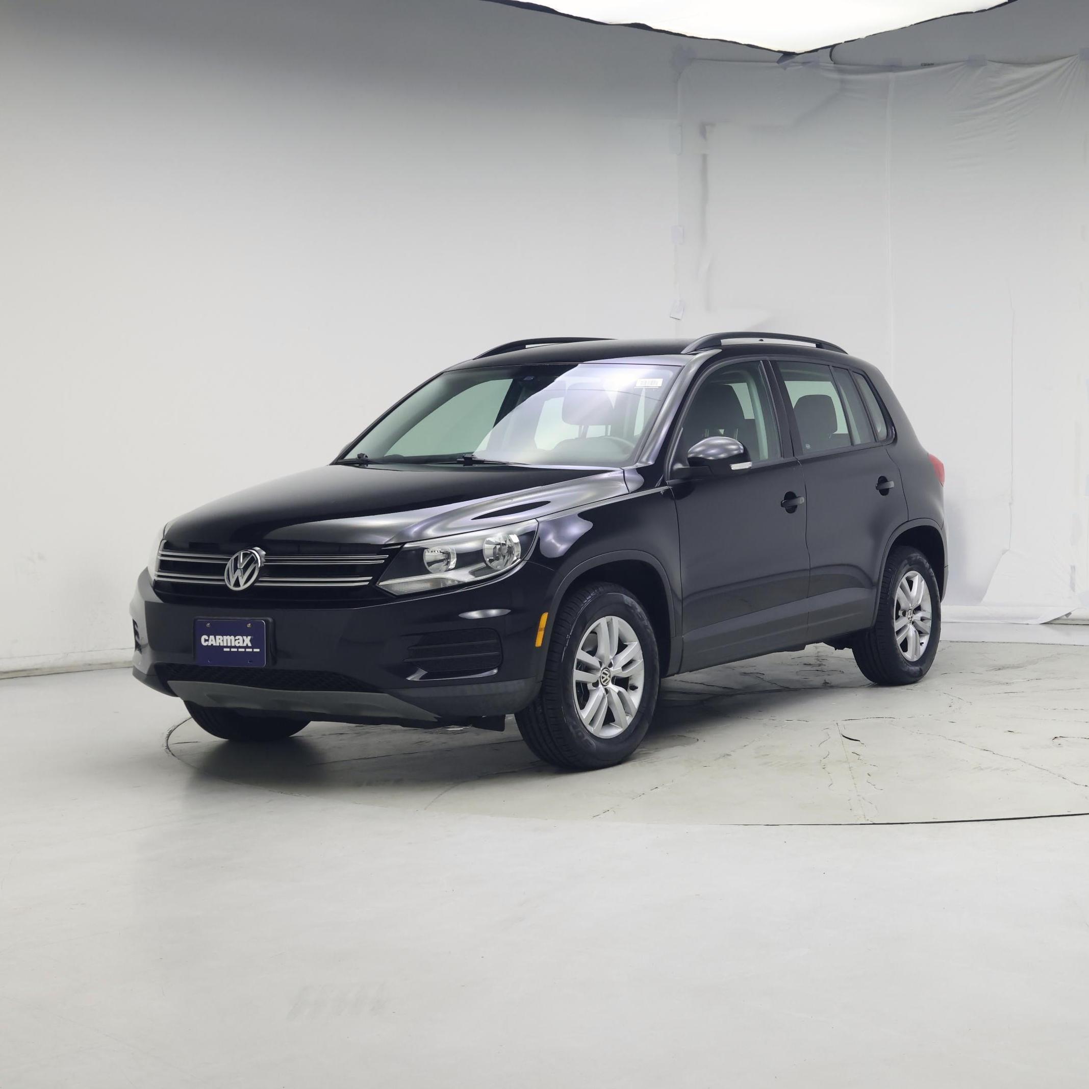 Thumbnail: 2017 Volkswagen Tiguan - 4