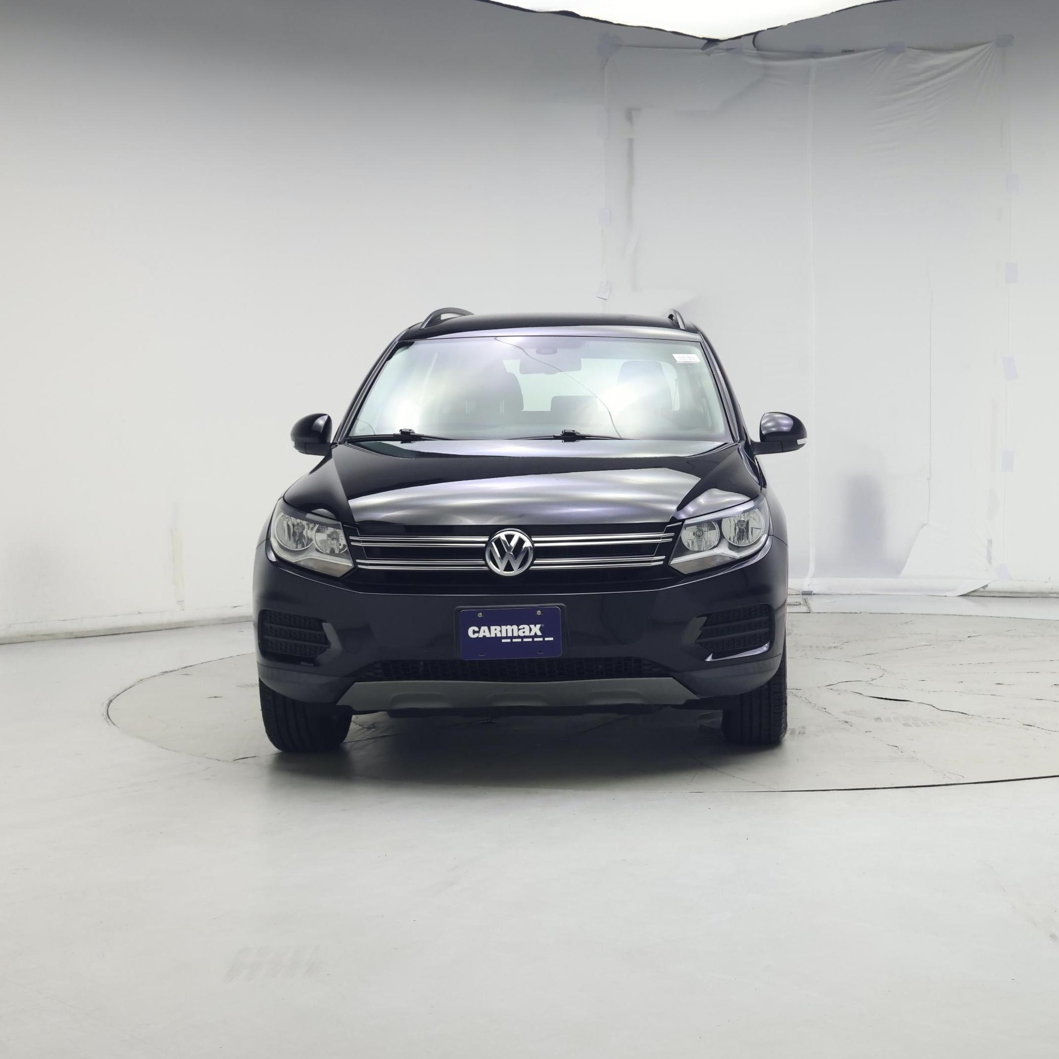 Thumbnail: 2017 Volkswagen Tiguan - 5