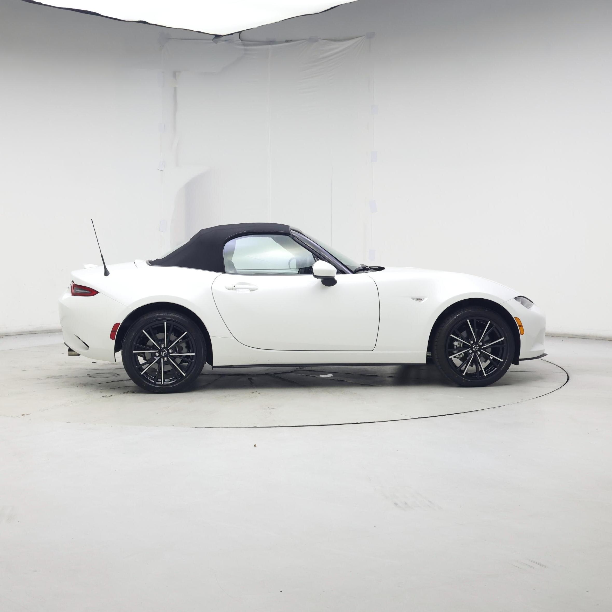 Thumbnail: 2024 Mazda MX-5 Miata - 7