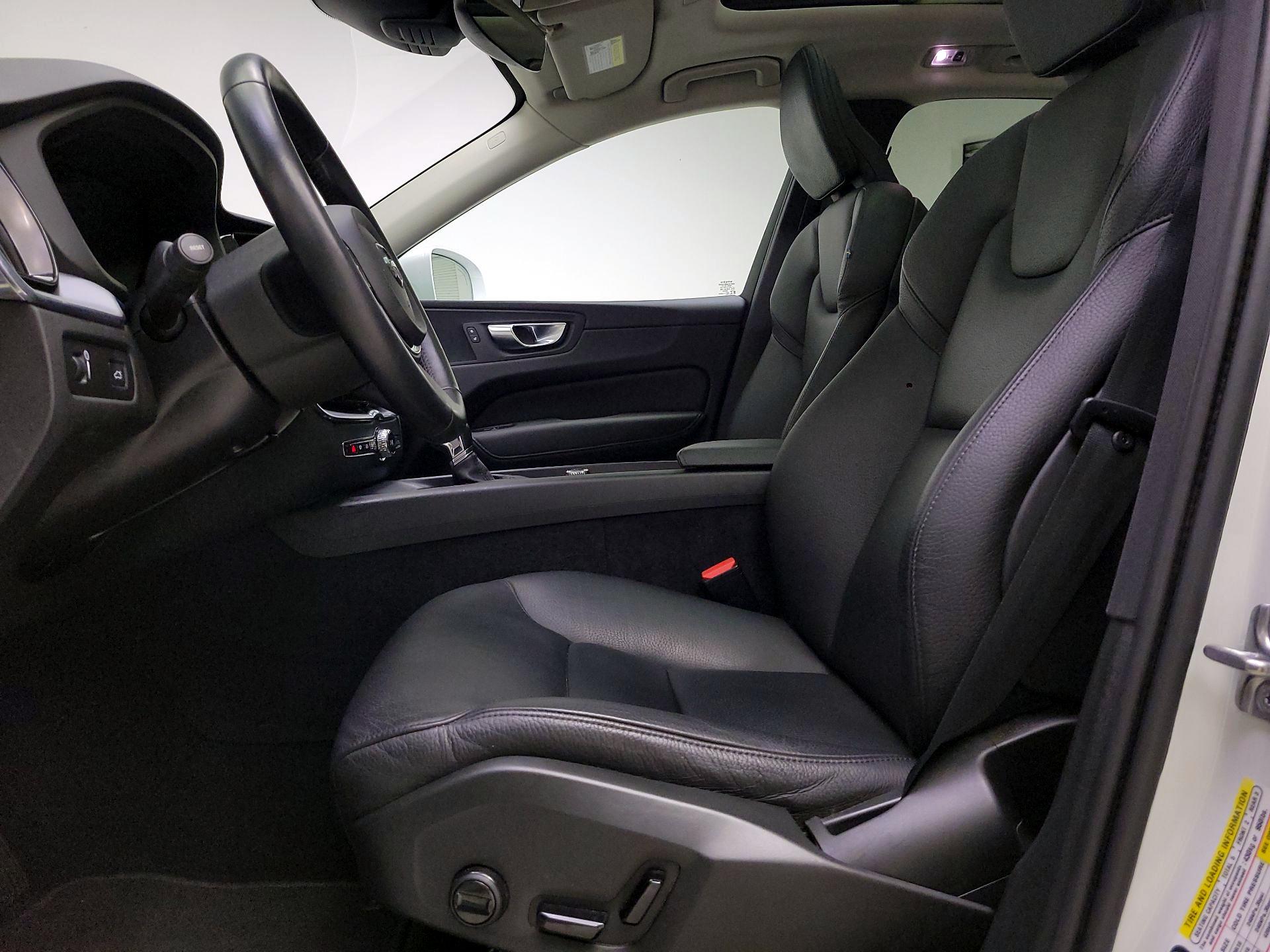 Thumbnail: 2021 Volvo XC60 - 11