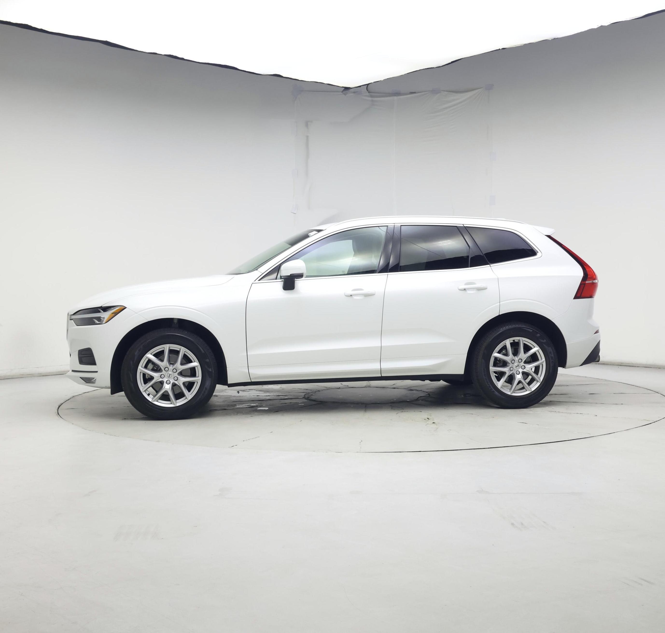 Thumbnail: 2021 Volvo XC60 - 3