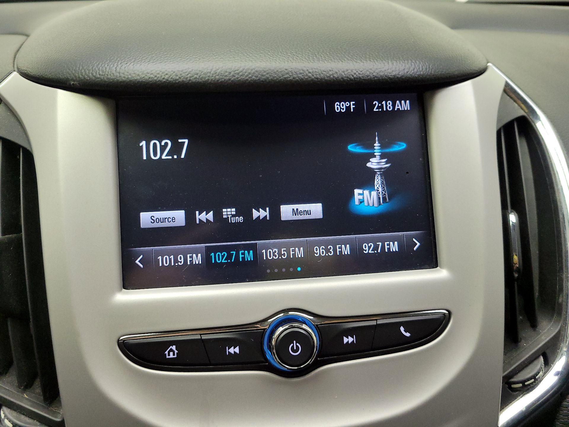 Thumbnail: 2017 Chevrolet Cruze - 15