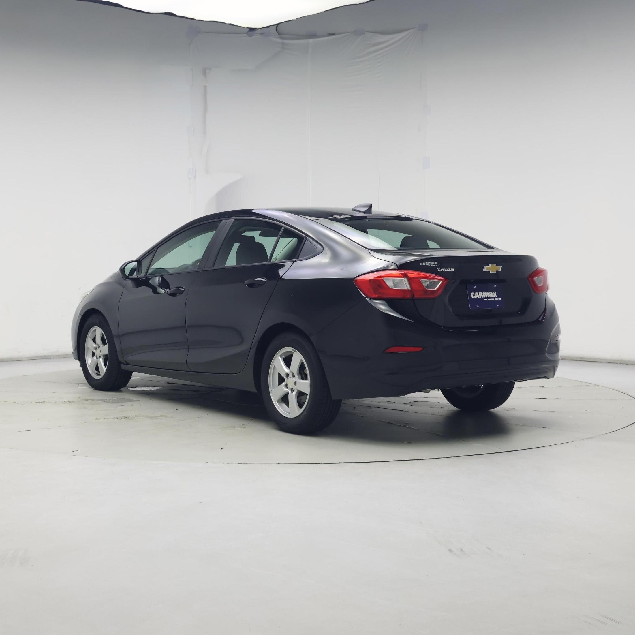 Thumbnail: 2017 Chevrolet Cruze - 2
