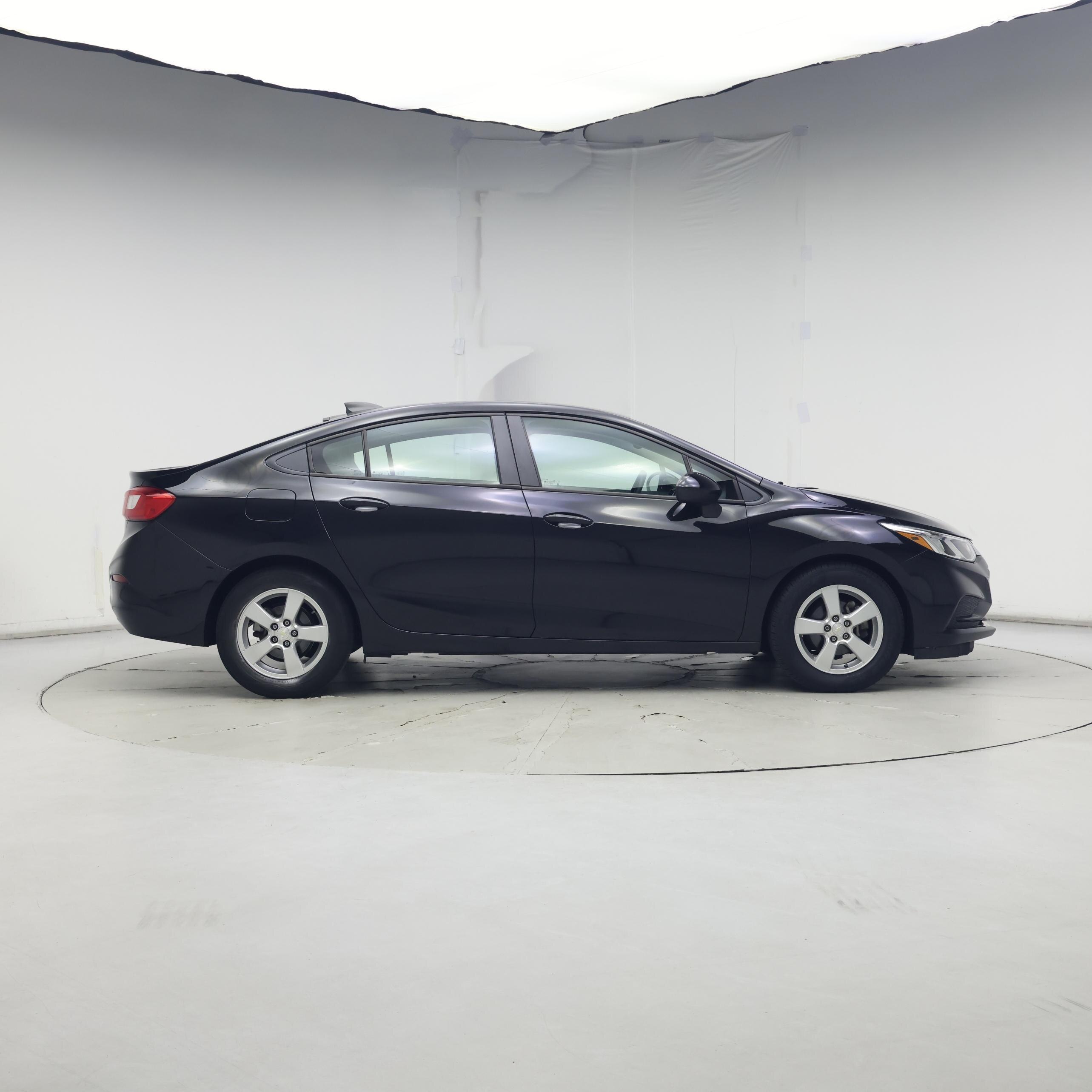 Thumbnail: 2017 Chevrolet Cruze - 7