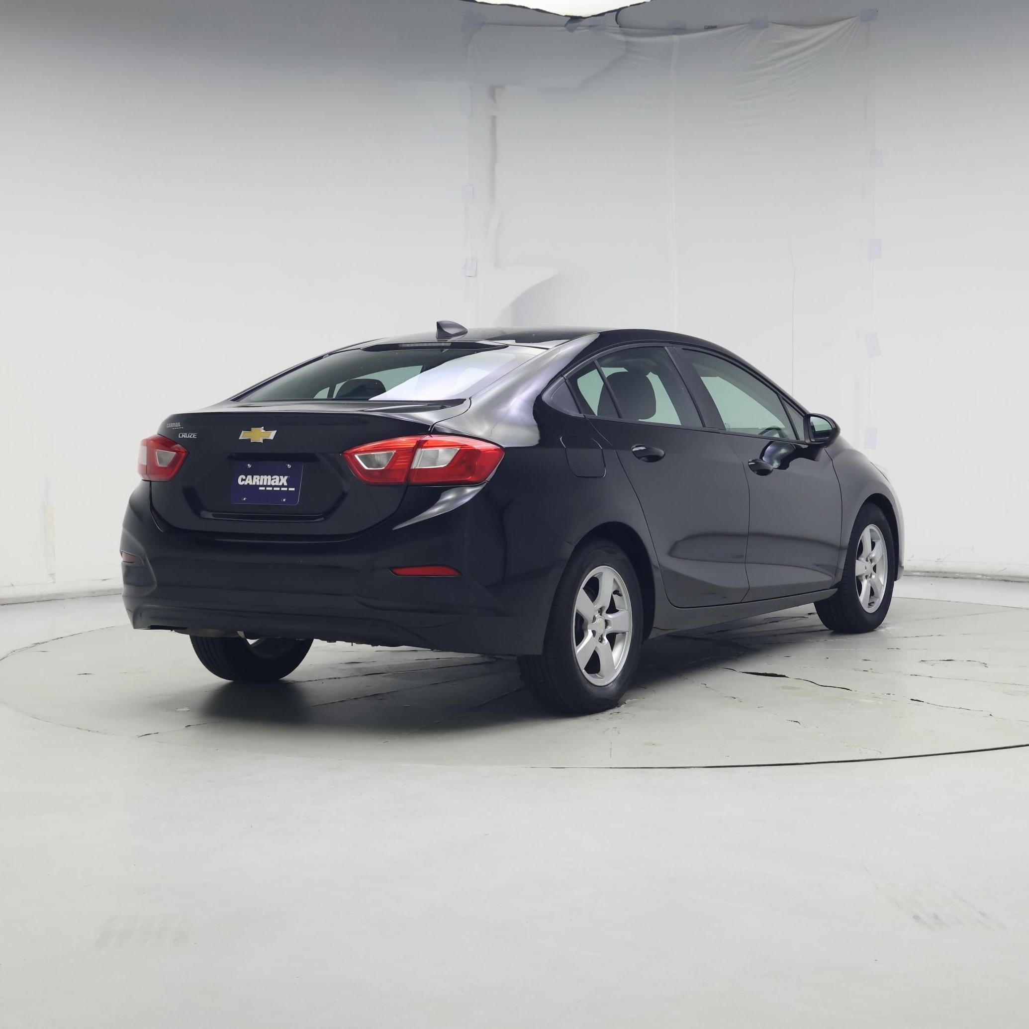 Thumbnail: 2017 Chevrolet Cruze - 8