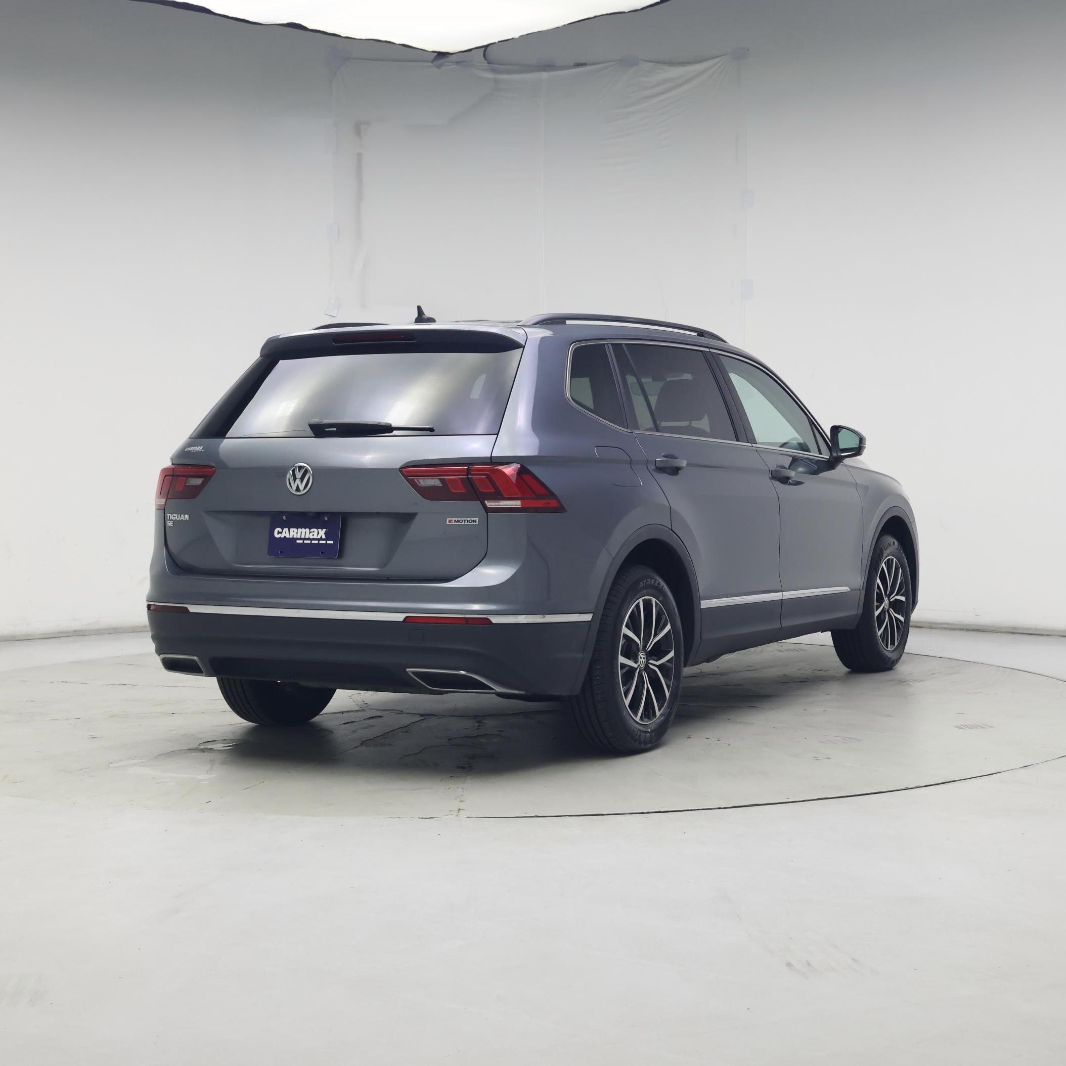 Thumbnail: 2021 Volkswagen Tiguan - 8