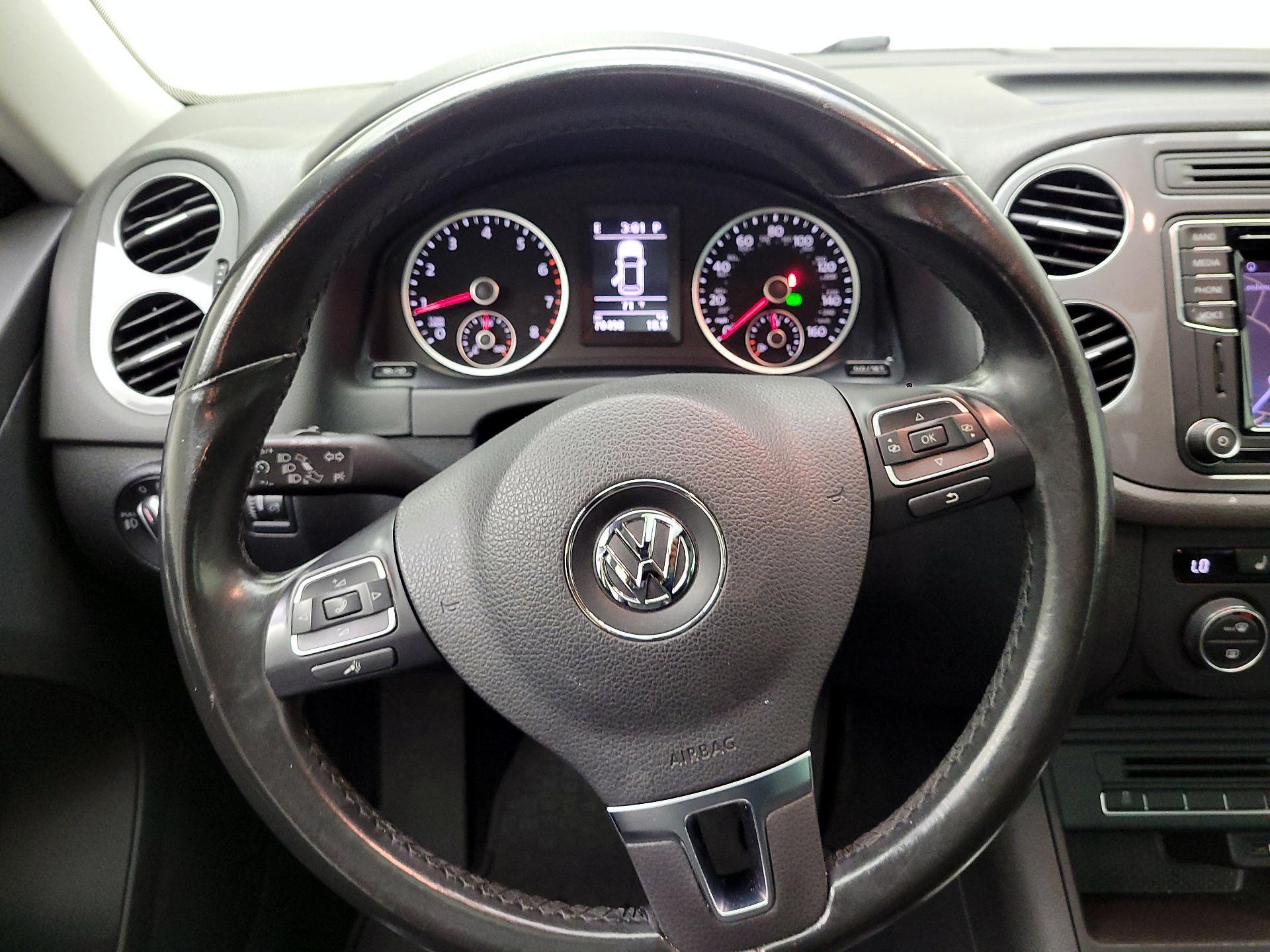 Thumbnail: 2017 Volkswagen Tiguan - 10