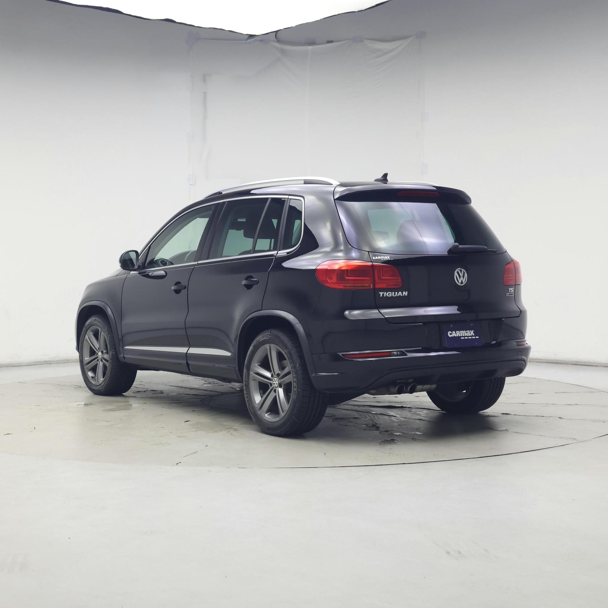 Thumbnail: 2017 Volkswagen Tiguan - 2