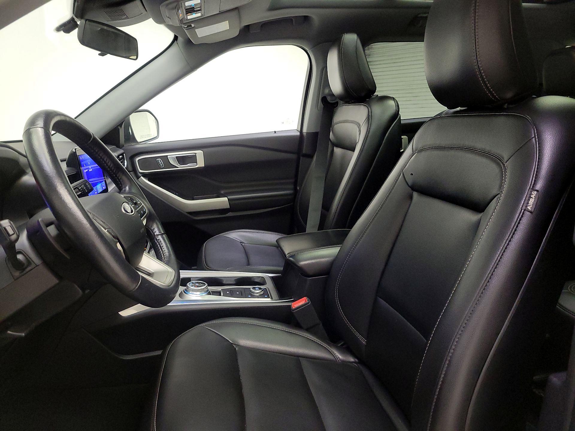 Thumbnail: 2020 Ford Explorer - 11