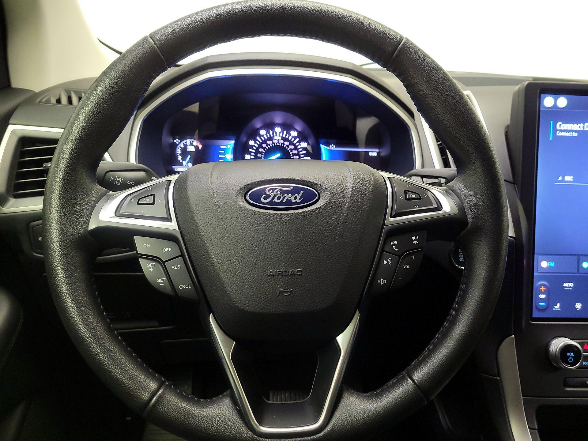 Thumbnail: 2021 Ford Edge - 10