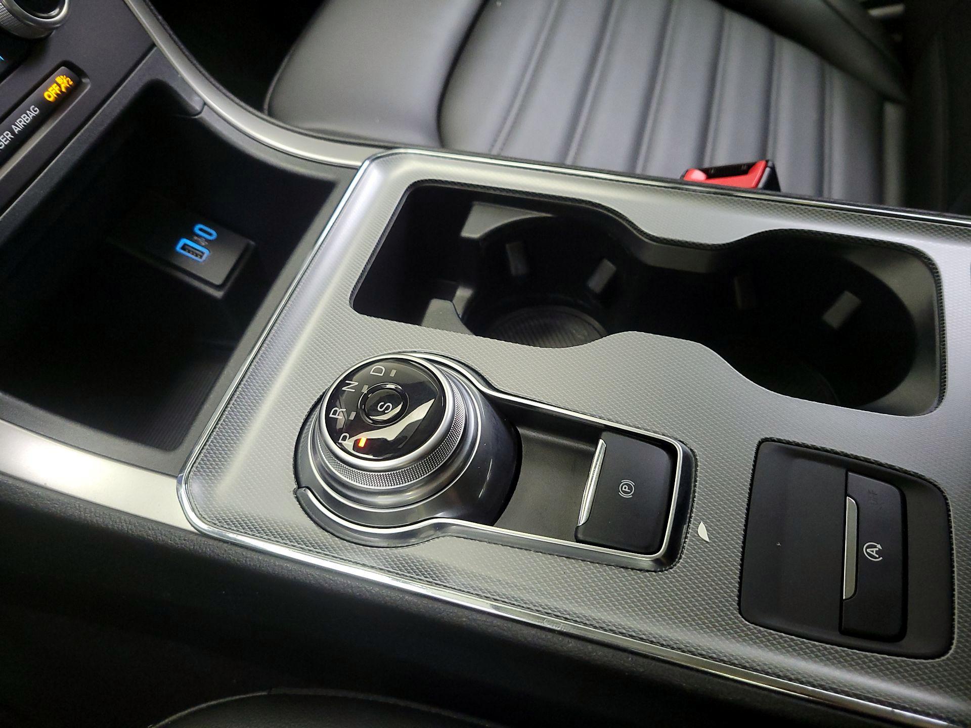 Thumbnail: 2021 Ford Edge - 18
