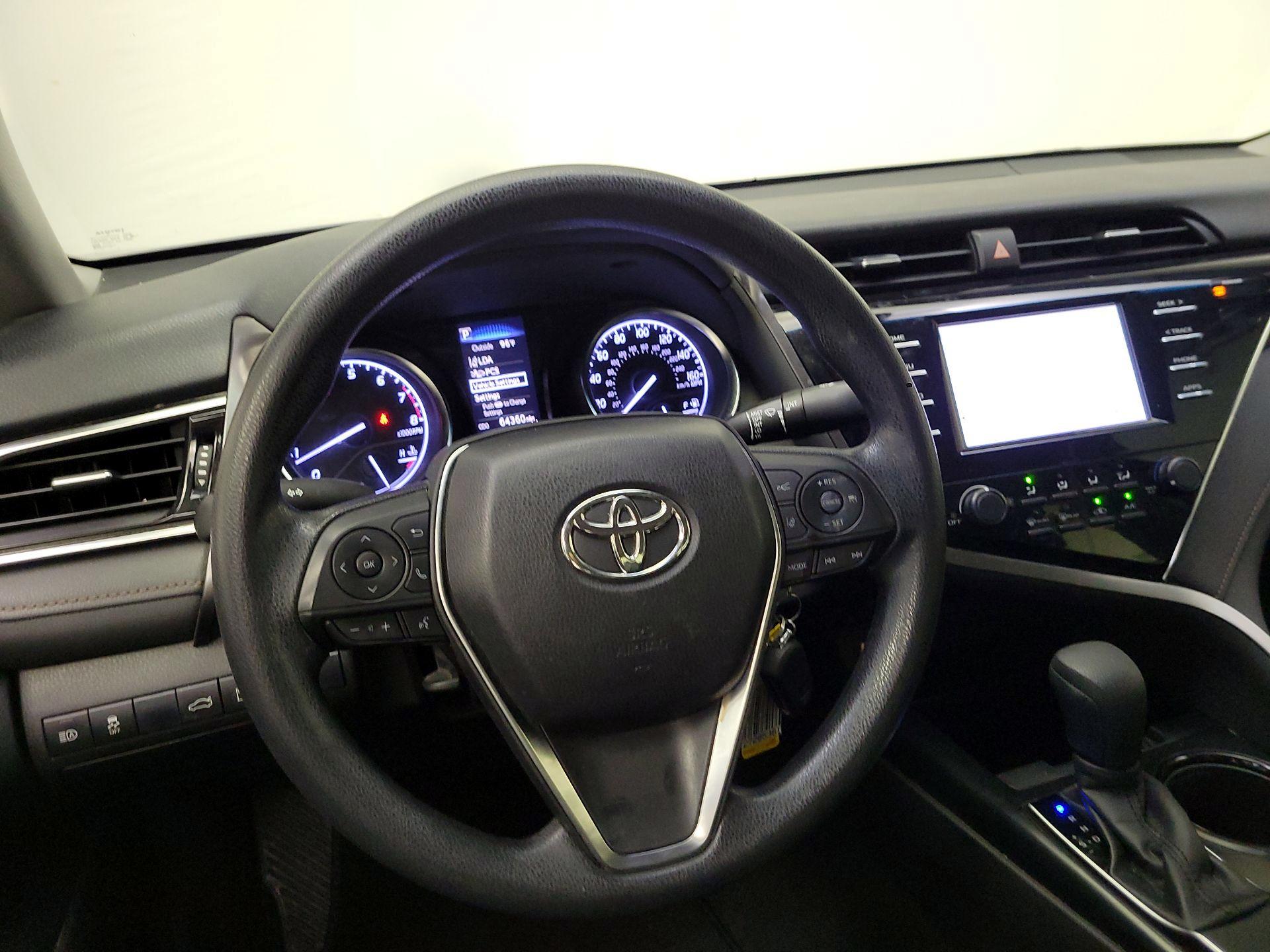 Thumbnail: 2018 Toyota Camry - 10