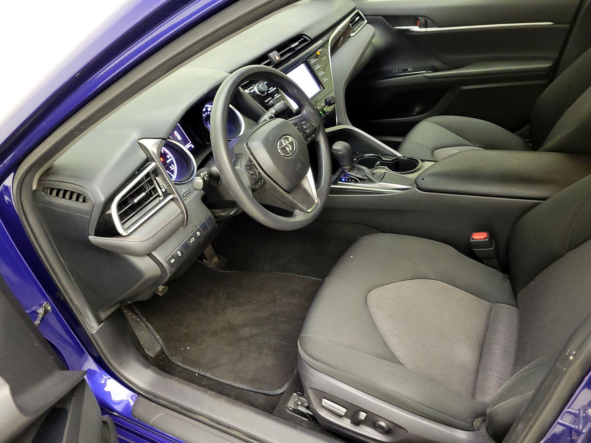 Thumbnail: 2018 Toyota Camry - 11