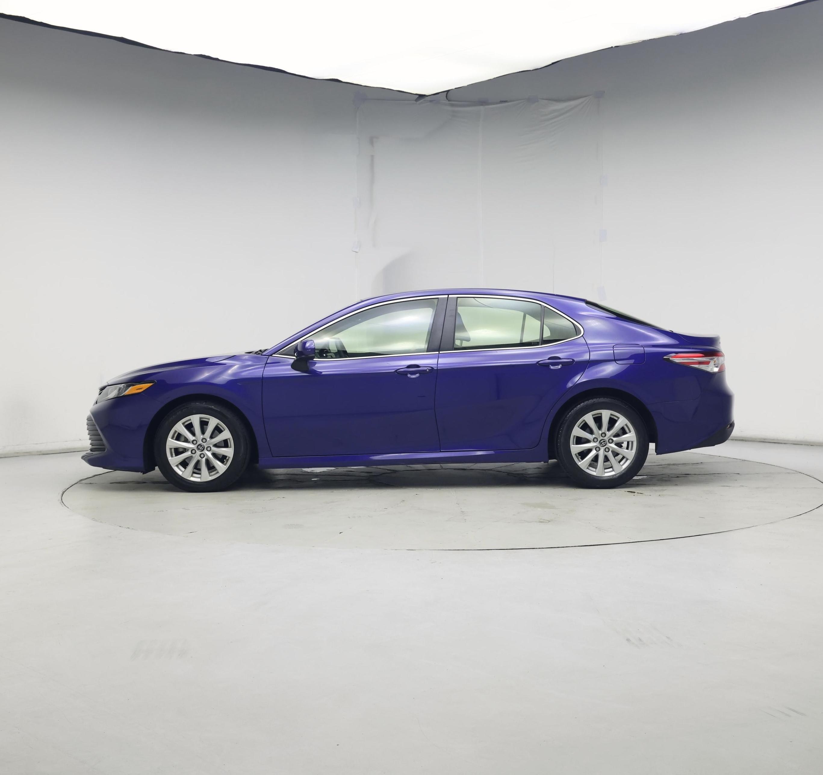 Thumbnail: 2018 Toyota Camry - 3