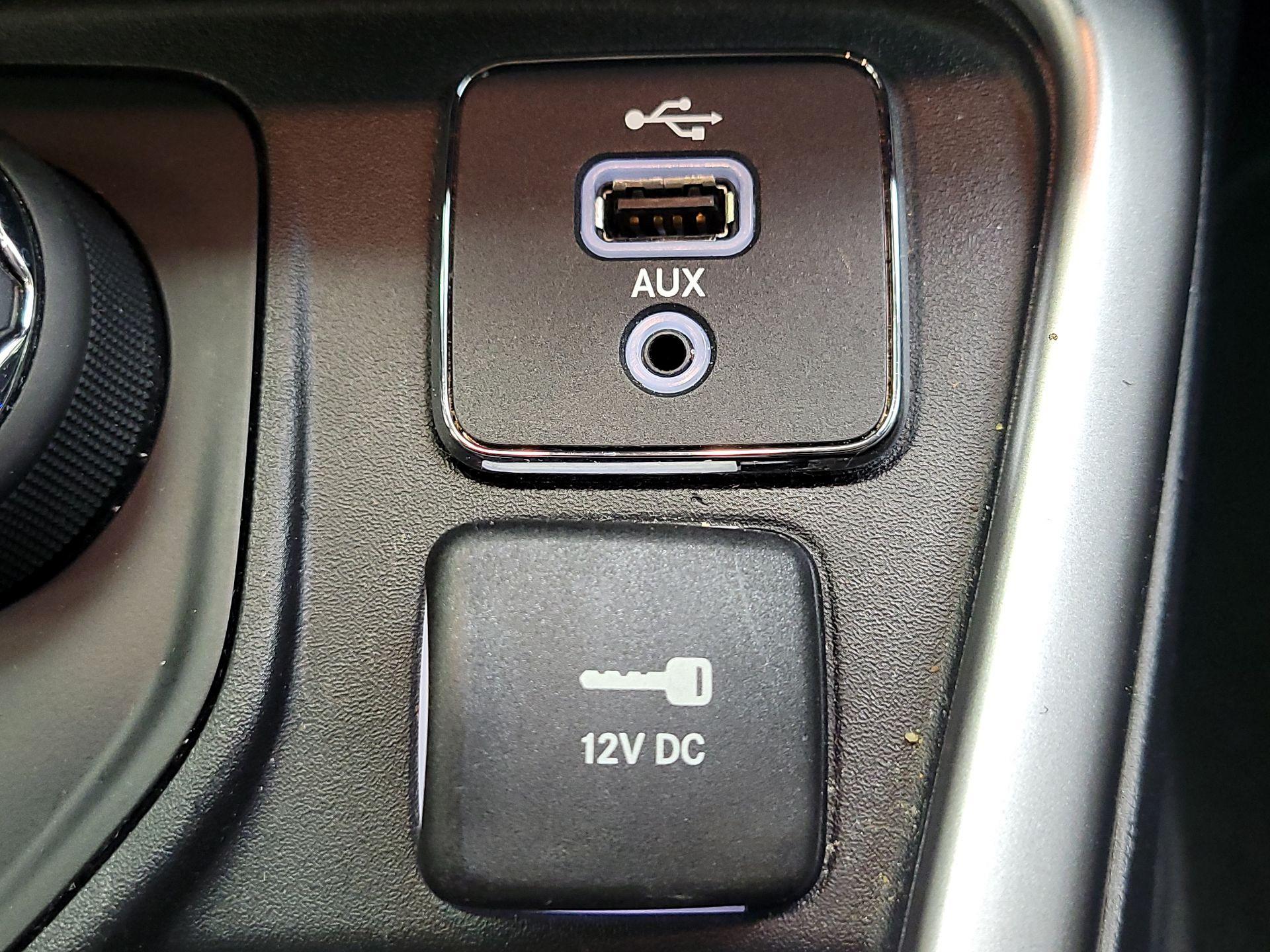 Thumbnail: 2018 Jeep Compass - 18