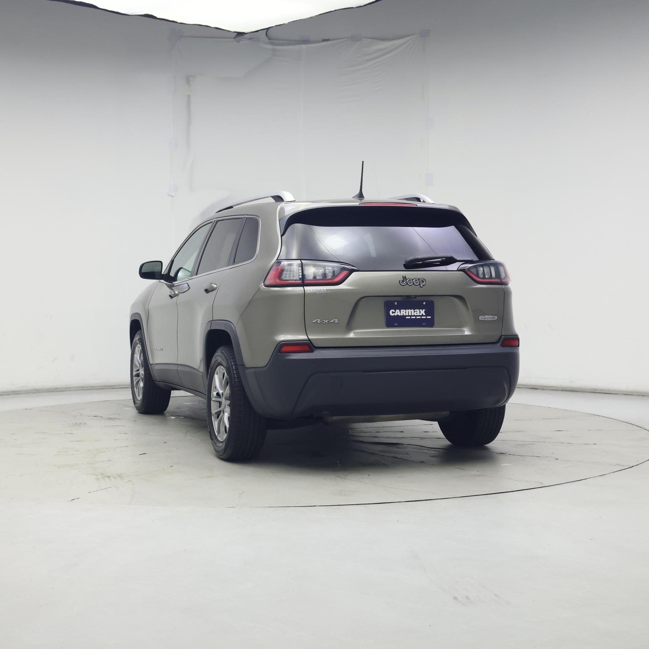 Thumbnail: 2019 Jeep Cherokee - 6