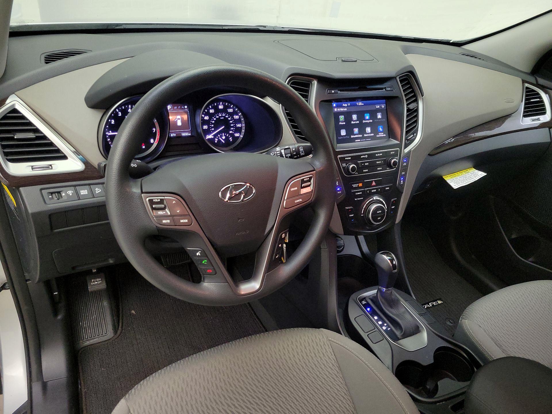 Thumbnail: 2019 Hyundai Santa Fe - 9