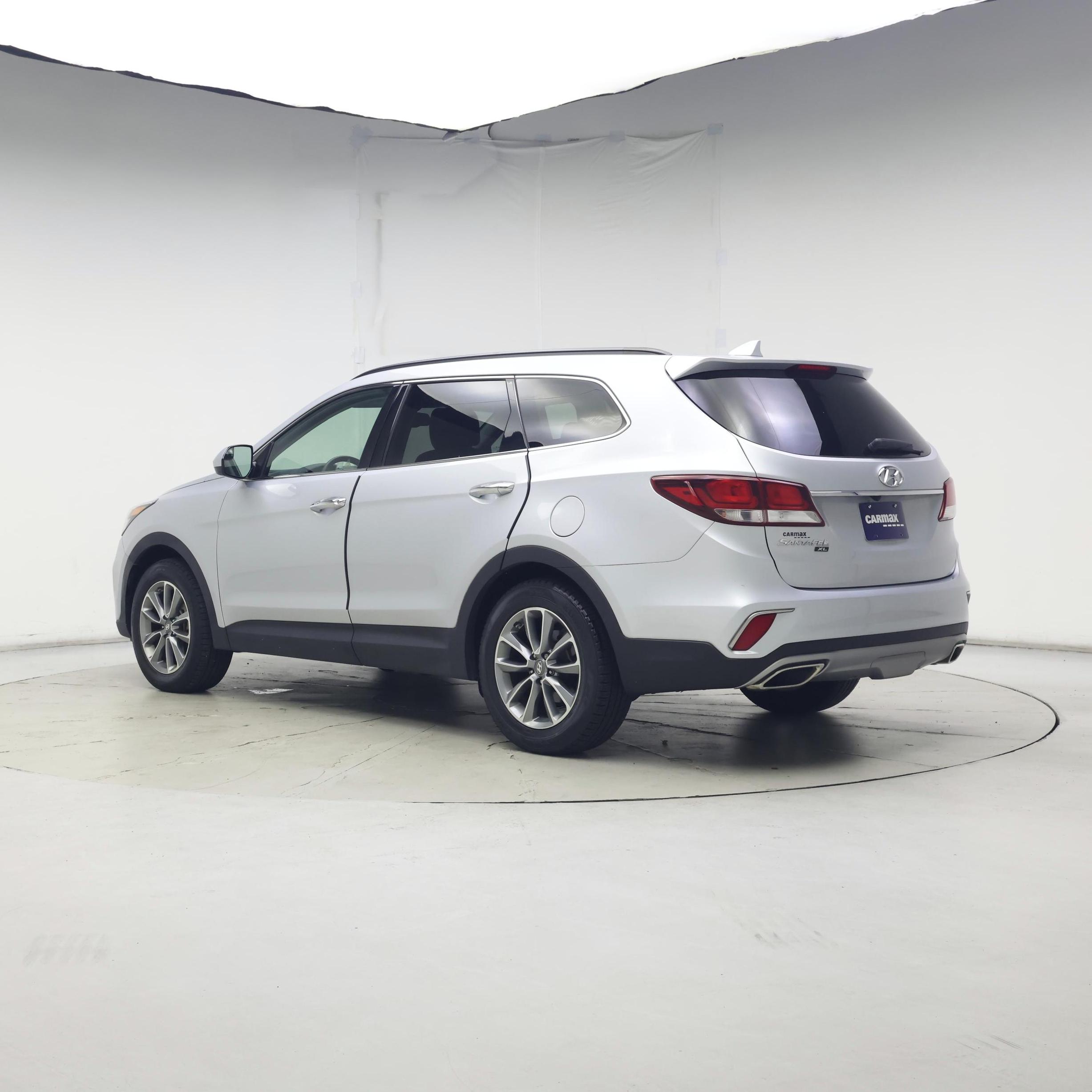 Thumbnail: 2019 Hyundai Santa Fe - 2