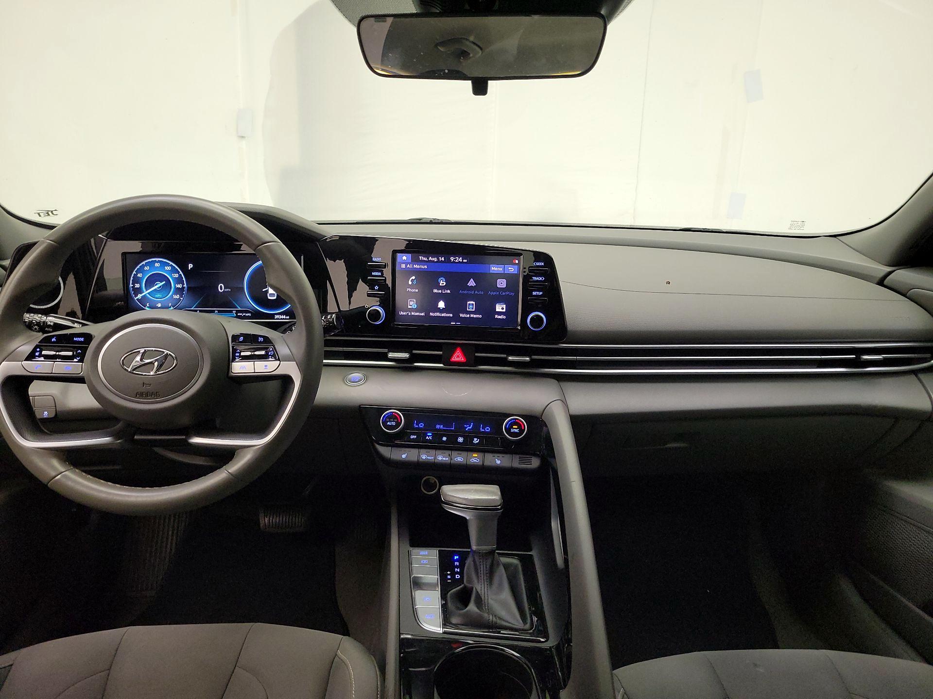 Thumbnail: 2022 Hyundai Elantra - 9