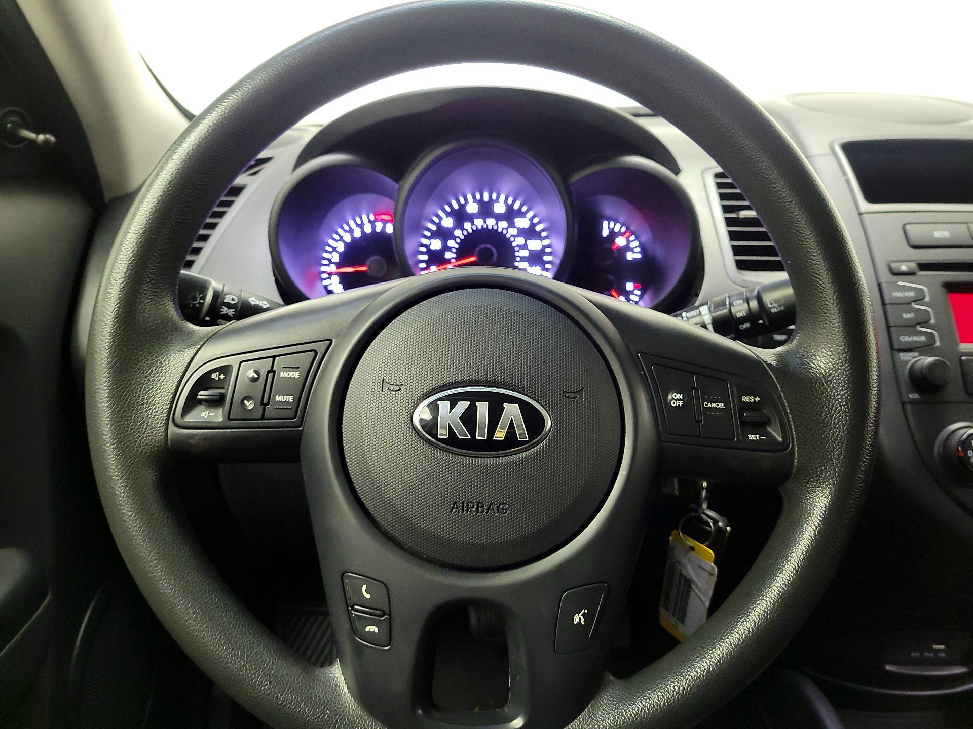 Thumbnail: 2013 Kia Soul - 10