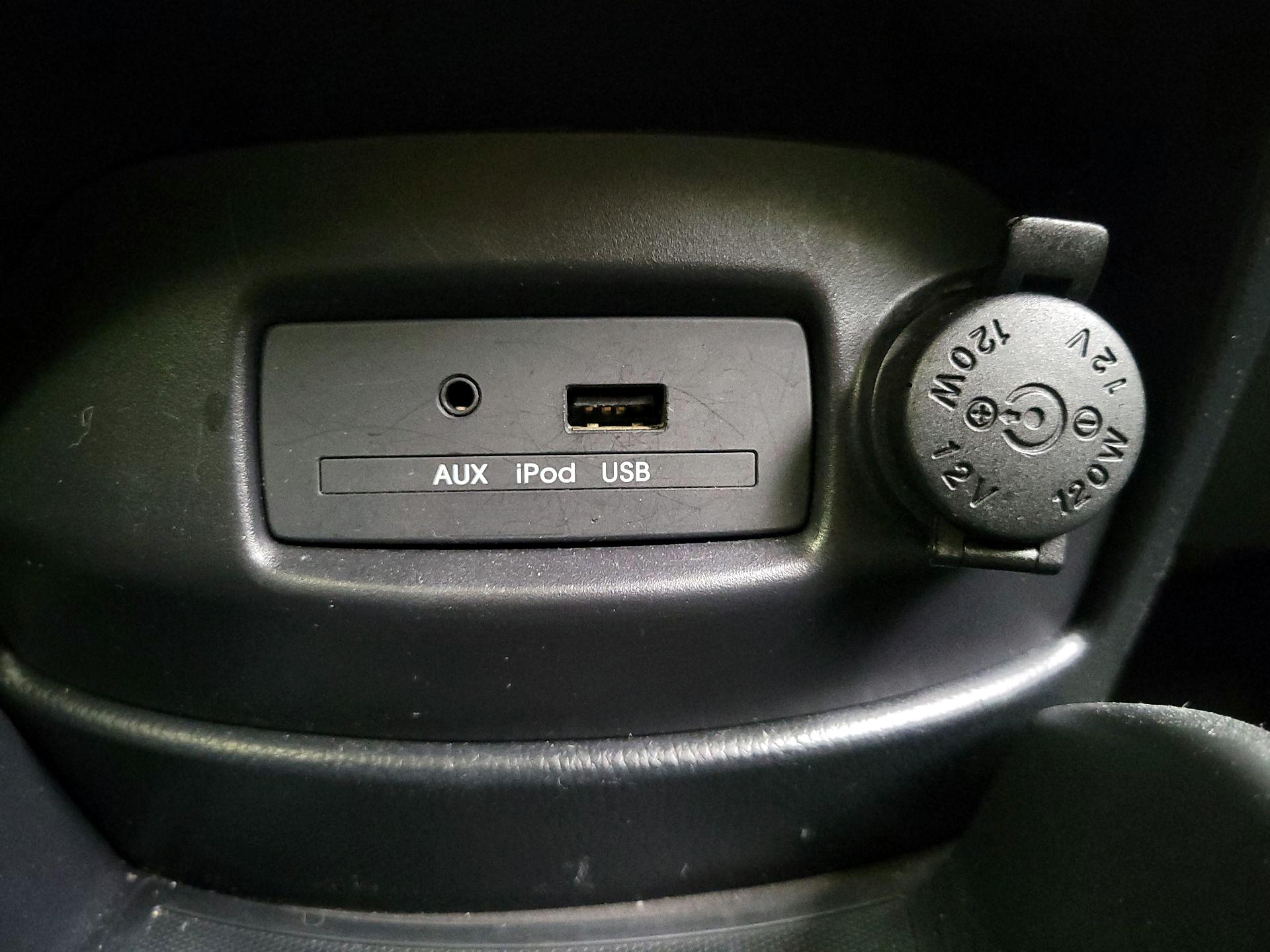 Thumbnail: 2013 Kia Soul - 17