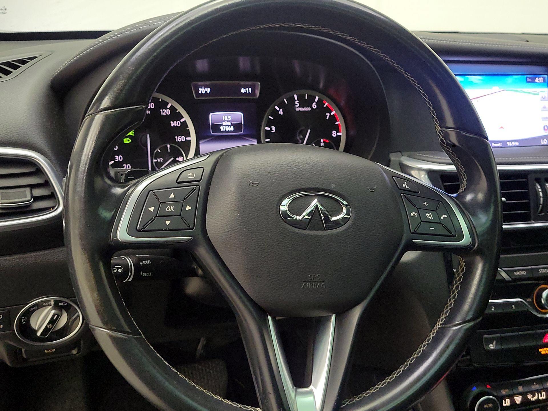 Thumbnail: 2018 INFINITI QX30 - 10