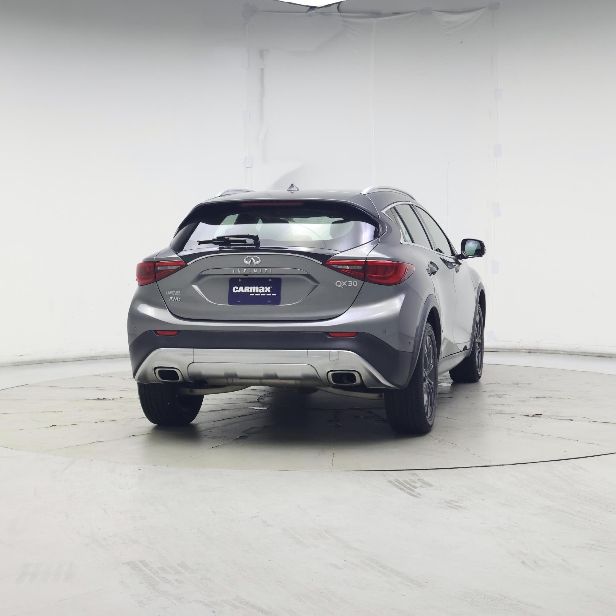 Thumbnail: 2018 INFINITI QX30 - 8