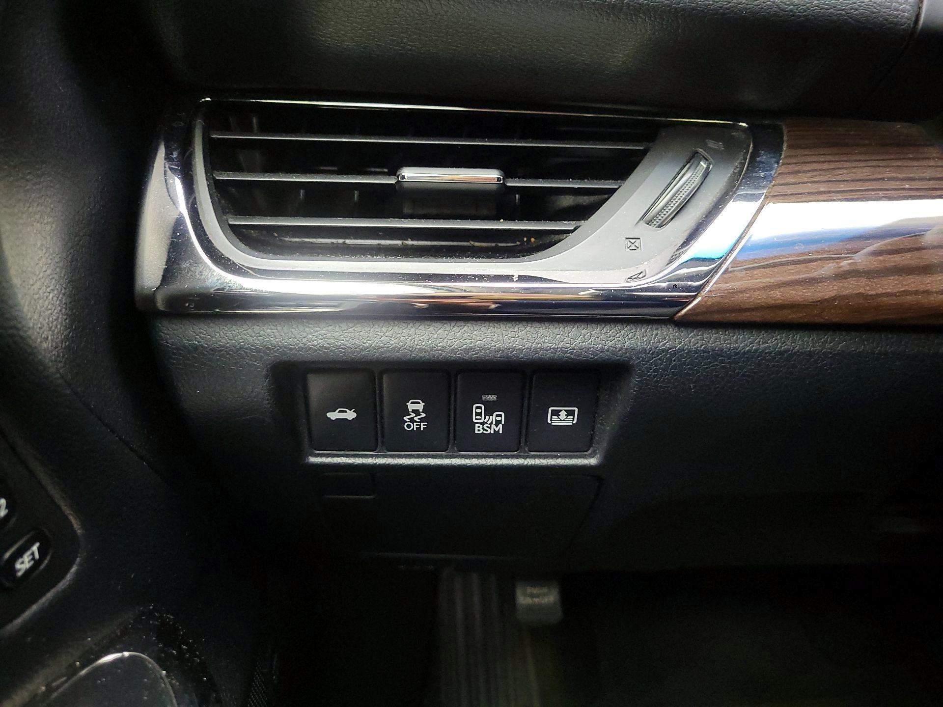 Thumbnail: 2015 Toyota Avalon - 13