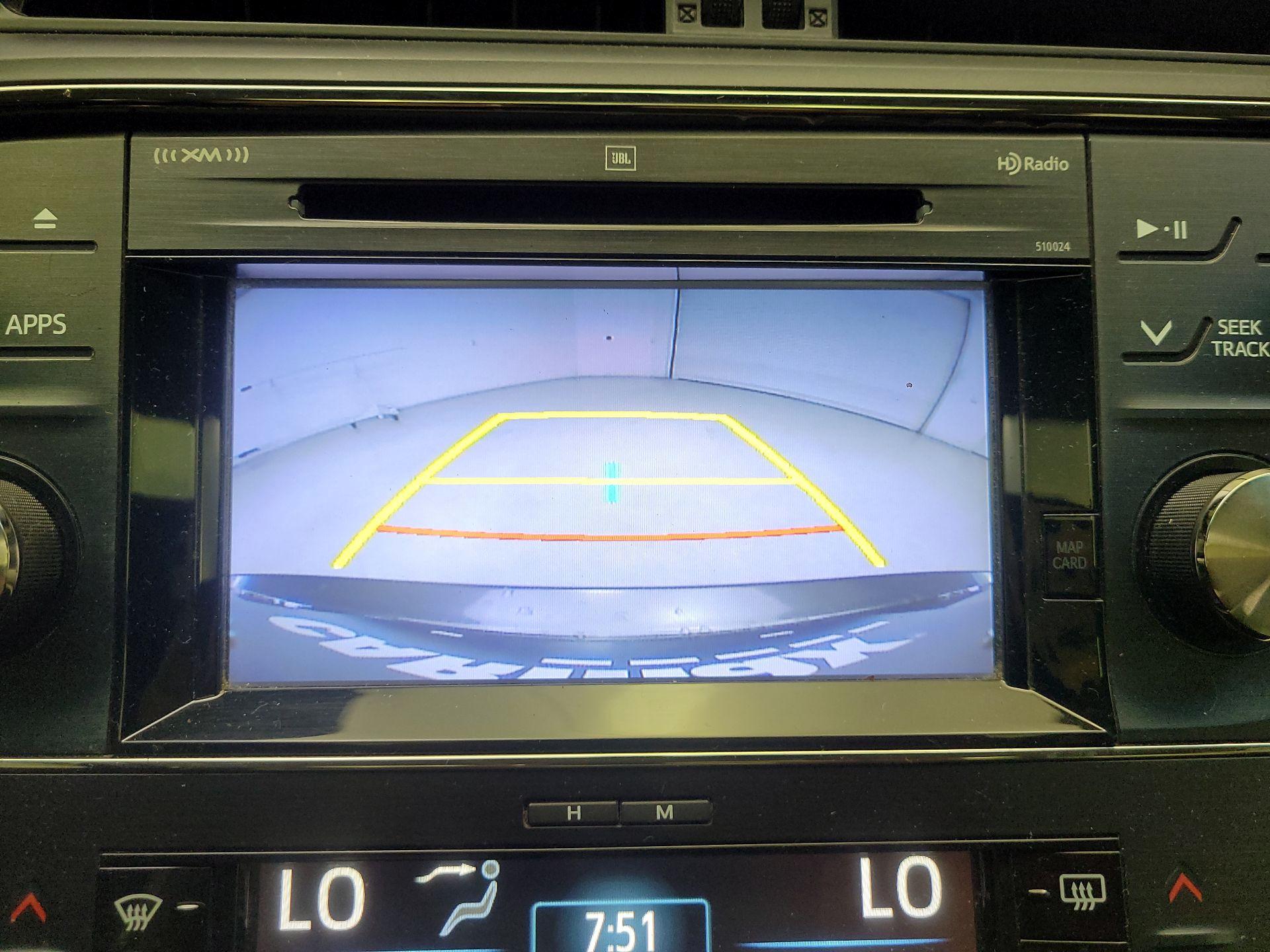 Thumbnail: 2015 Toyota Avalon - 15