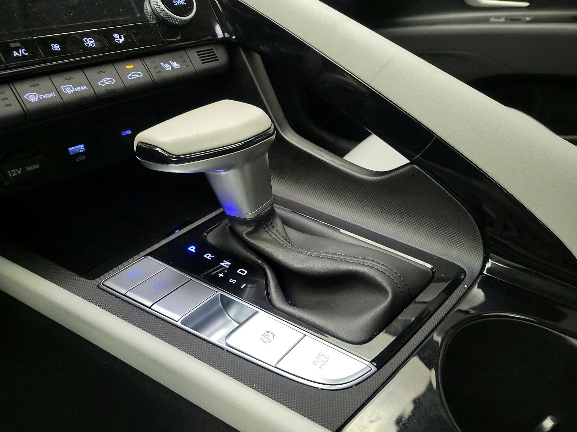 Thumbnail: 2025 Hyundai Elantra - 18