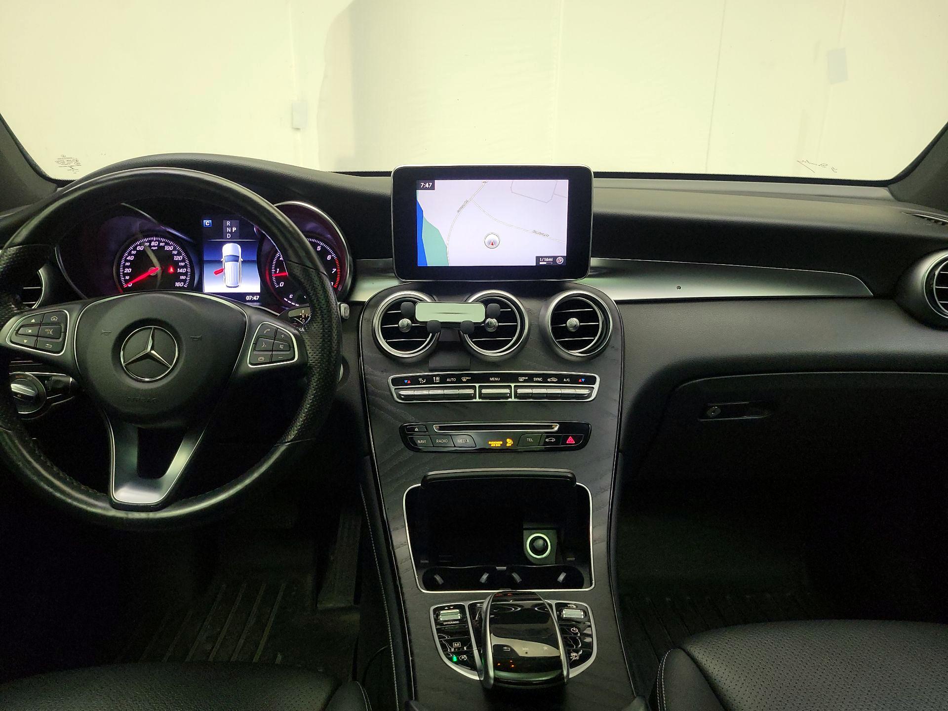 Thumbnail: 2018 Mercedes-Benz GLC - 9