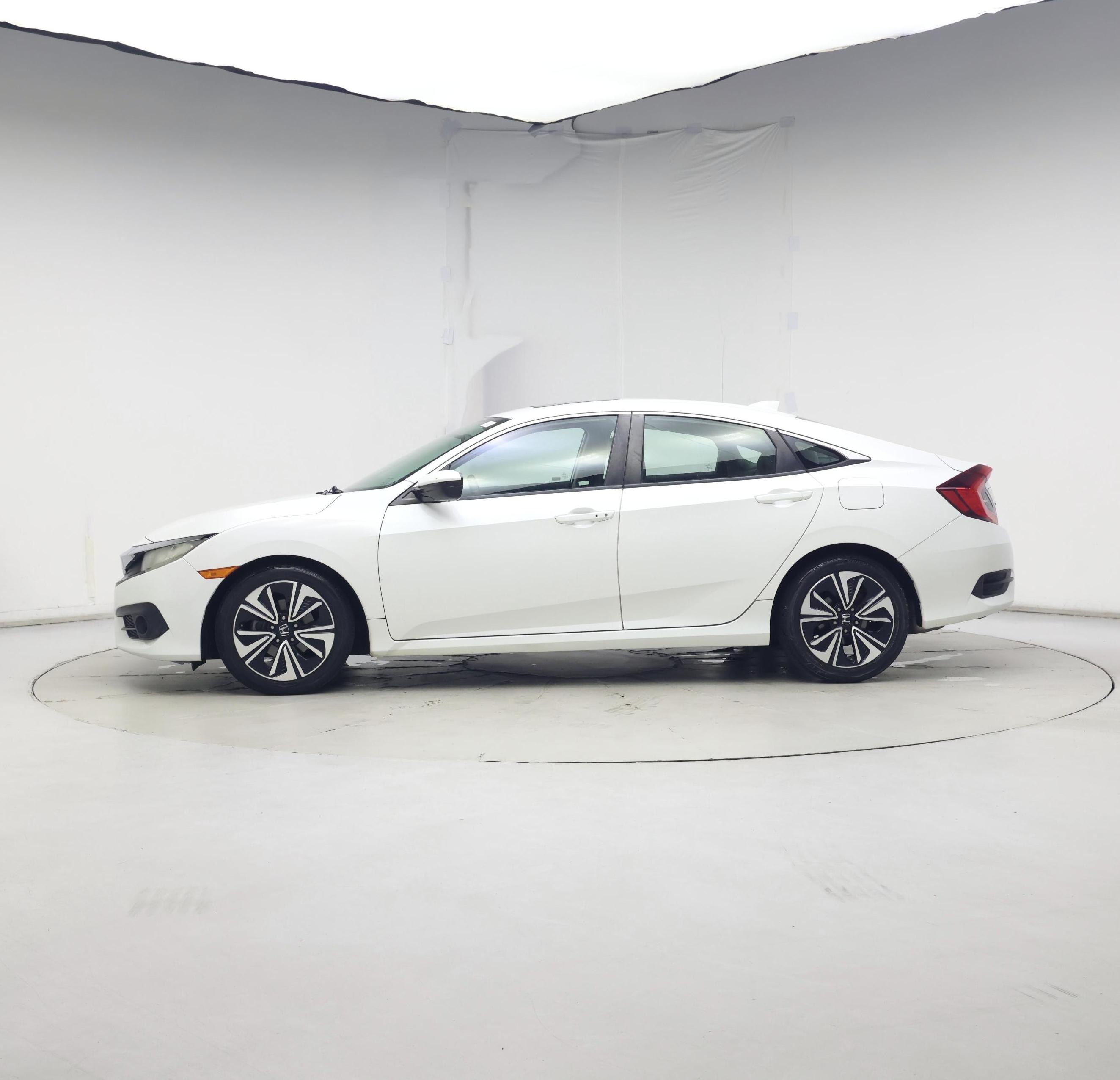 Thumbnail: 2016 Honda Civic - 3