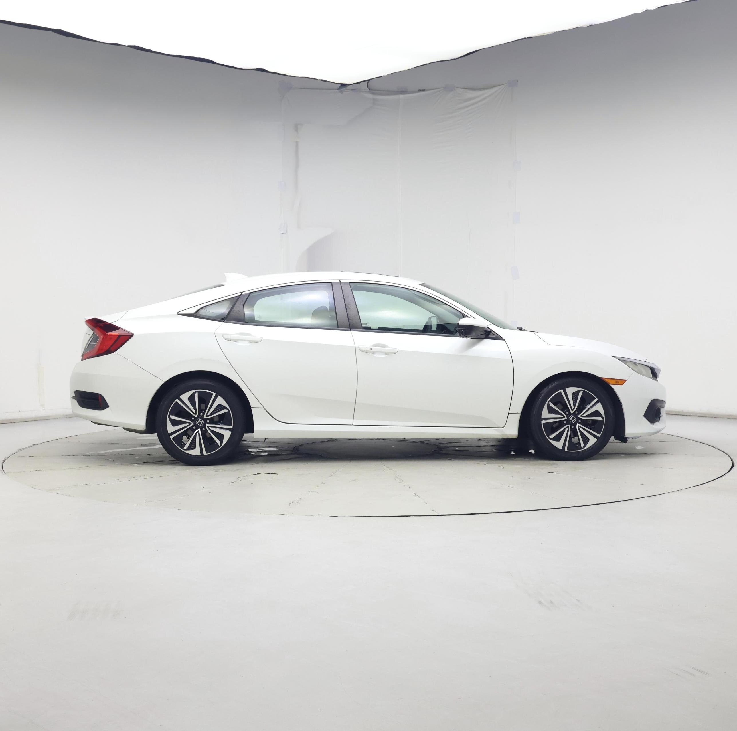 Thumbnail: 2016 Honda Civic - 7