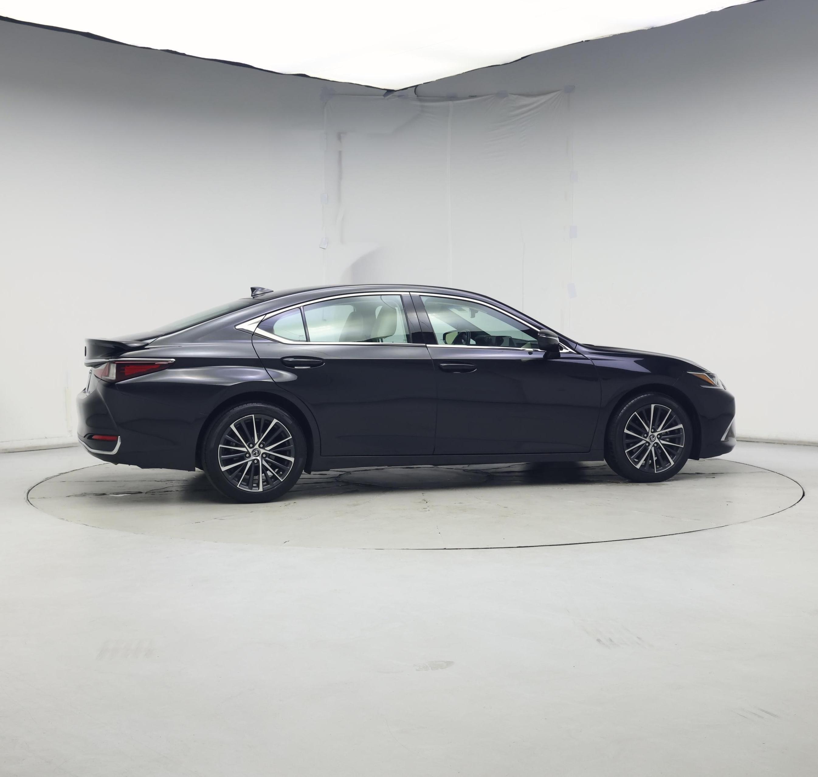 Thumbnail: 2022 Lexus ES - 7