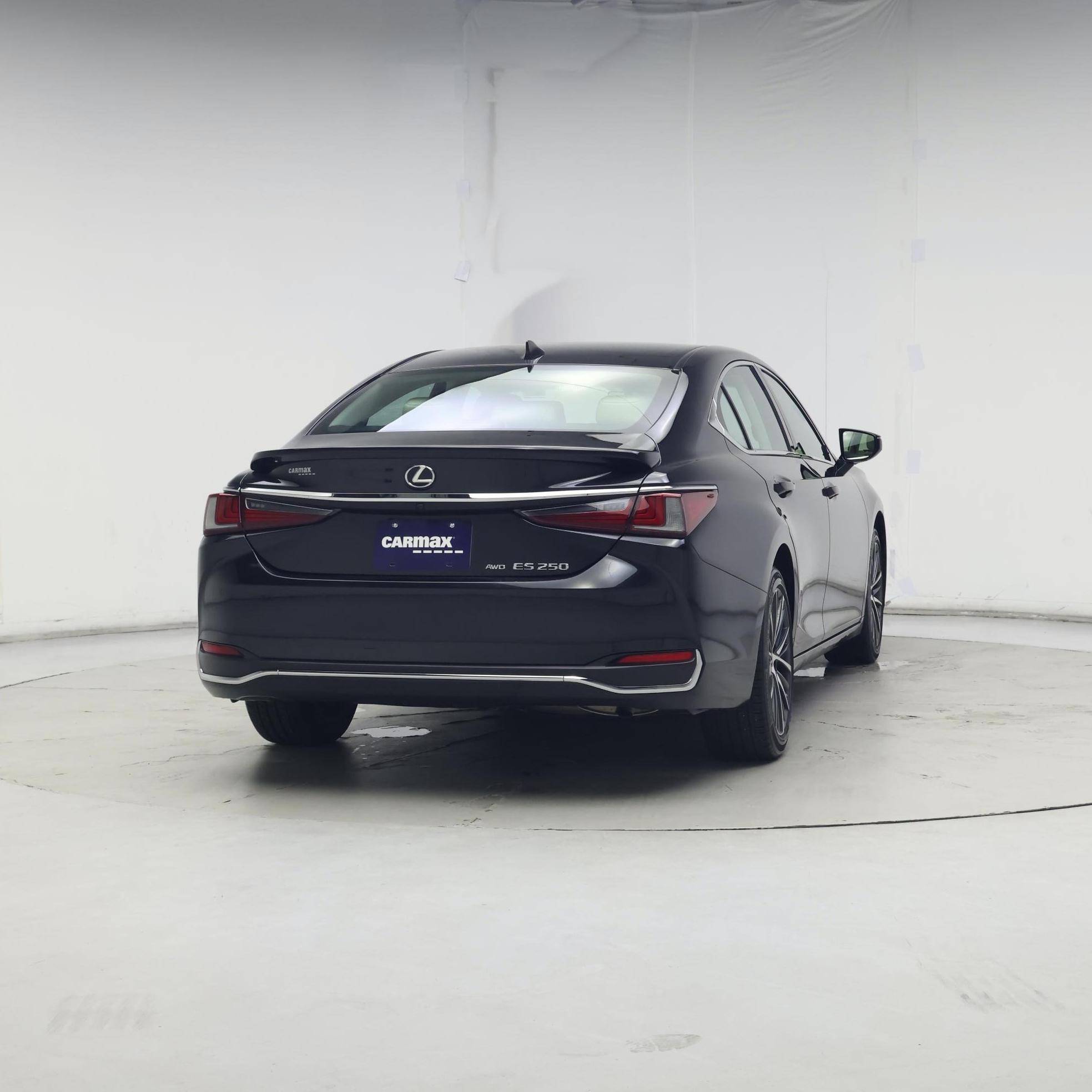 Thumbnail: 2022 Lexus ES - 8