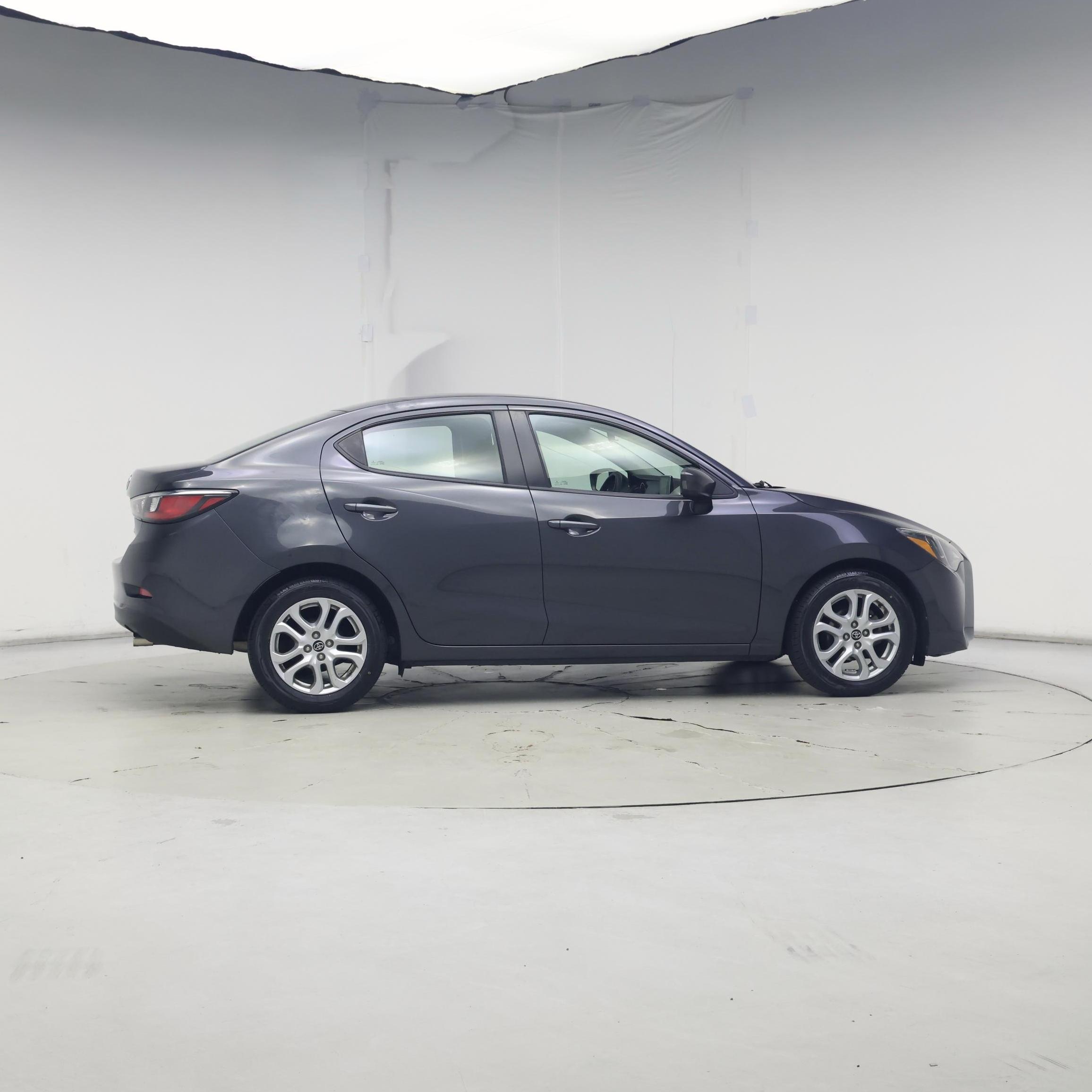 Thumbnail: 2017 Toyota Yaris iA - 7