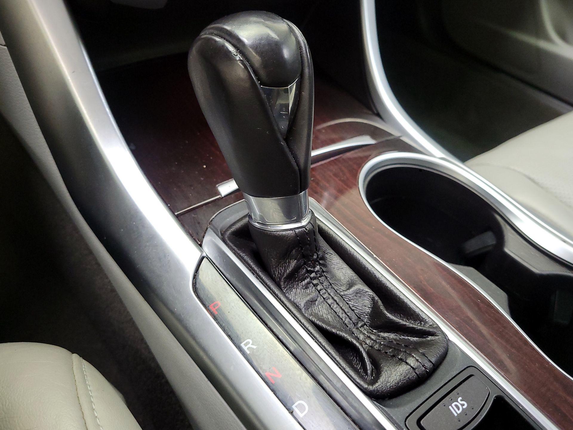 Thumbnail: 2015 Acura TLX - 17