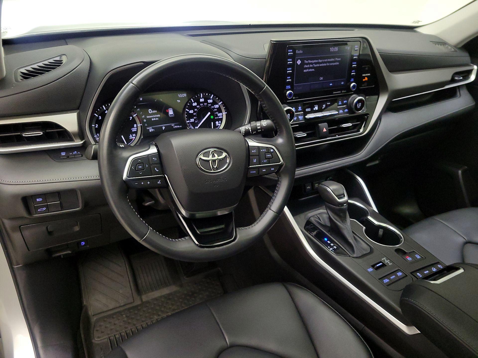Thumbnail: 2021 Toyota Highlander - 9