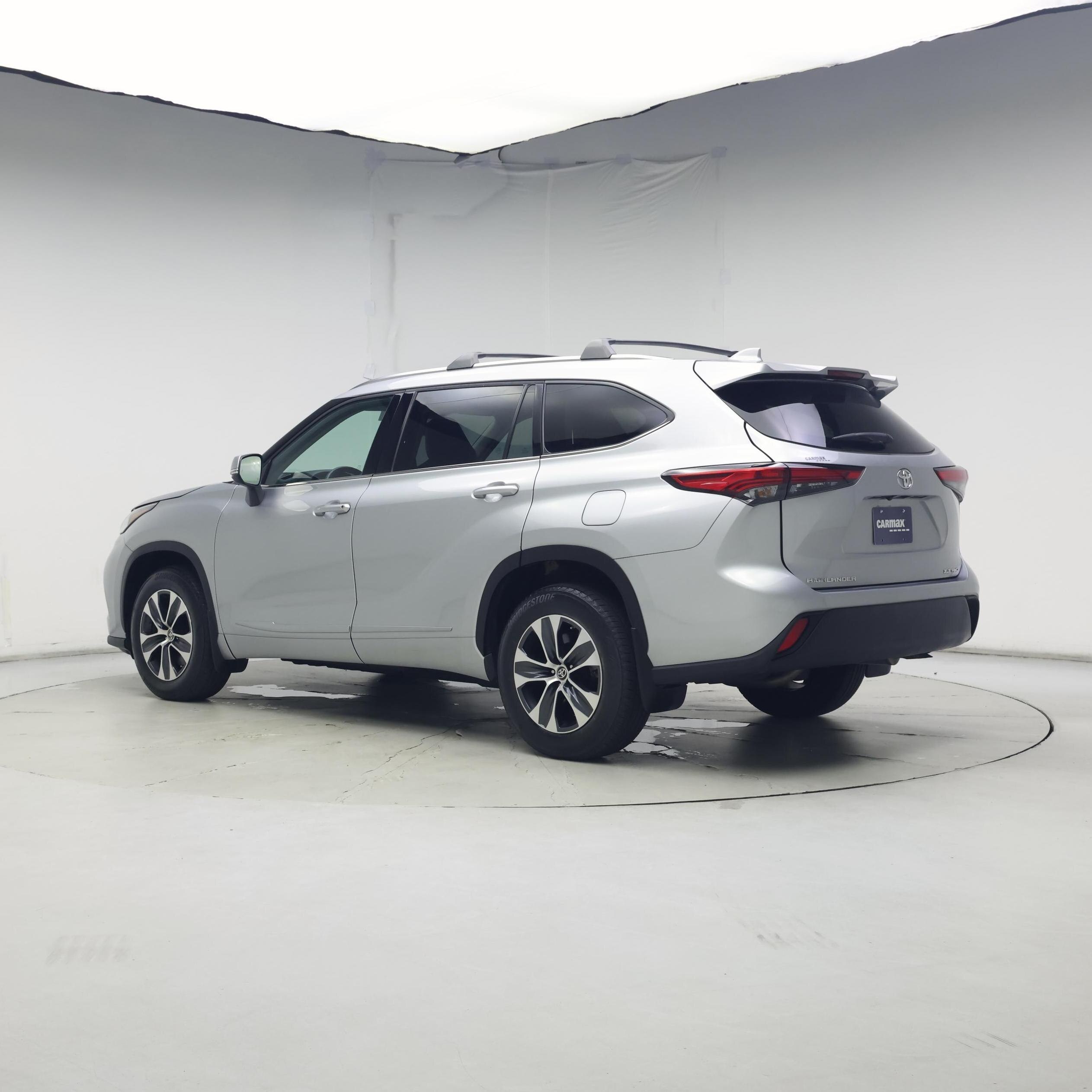 Thumbnail: 2021 Toyota Highlander - 2