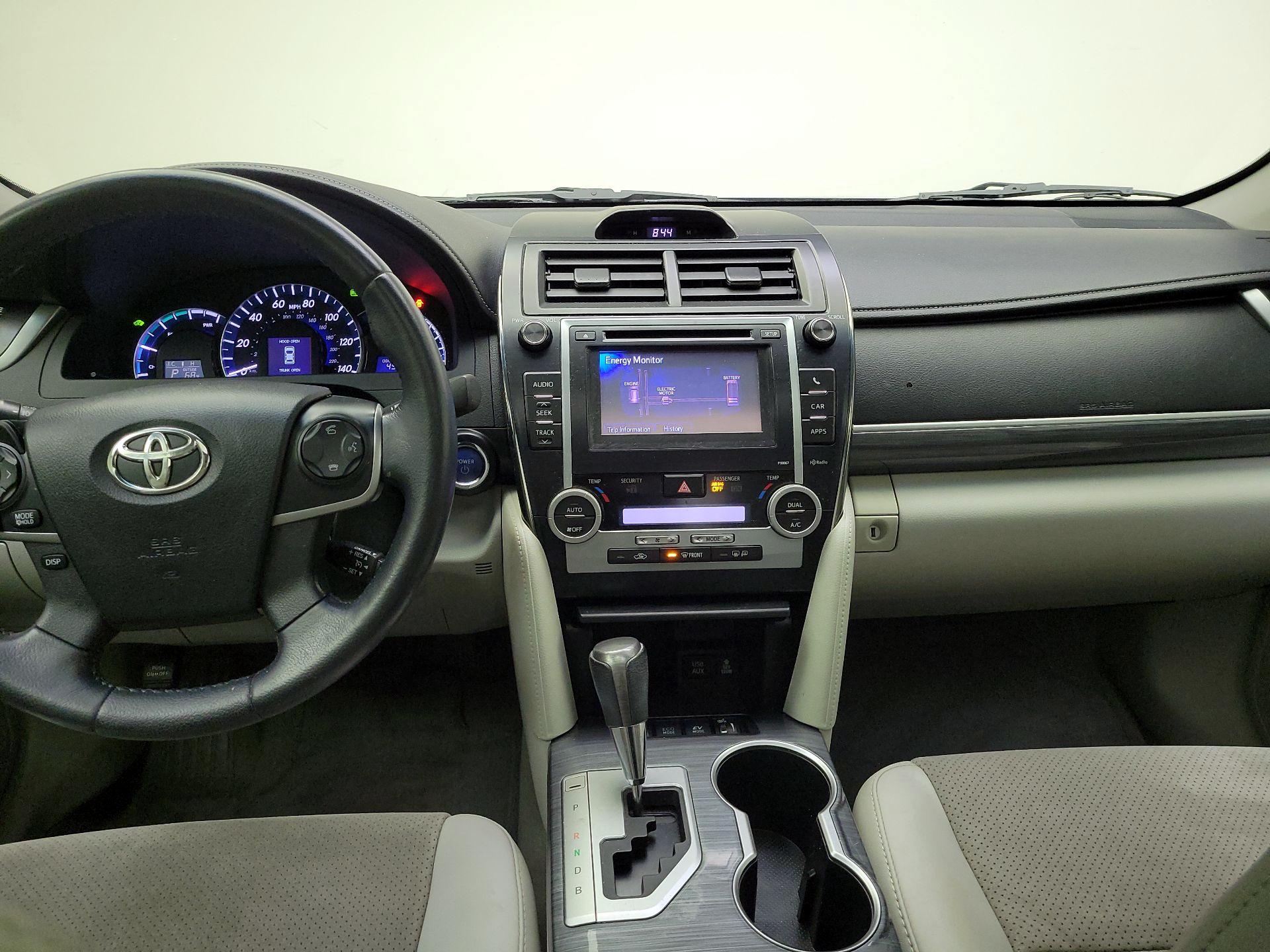 Thumbnail: 2013 Toyota Camry - 9