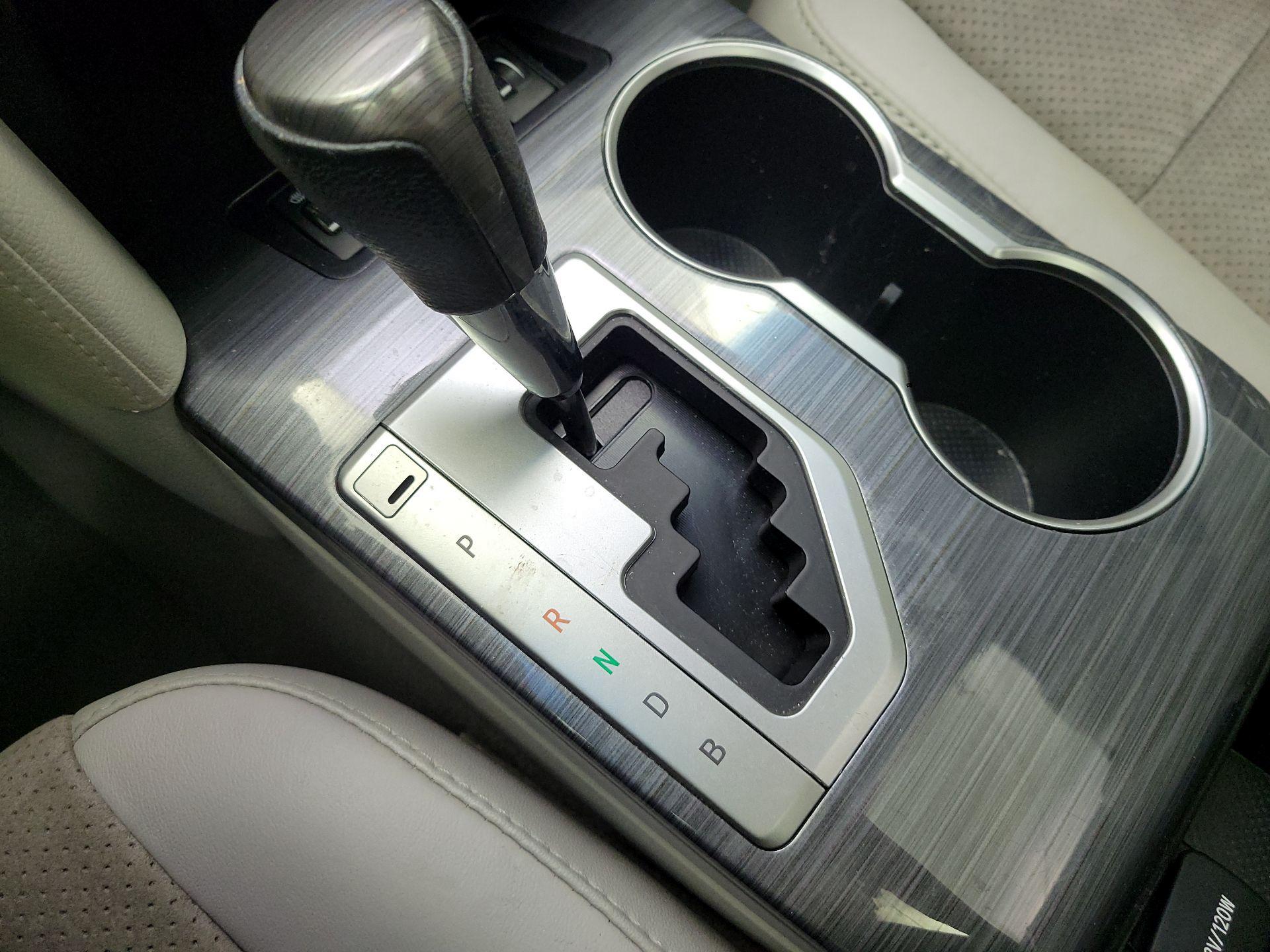 Thumbnail: 2013 Toyota Camry - 17
