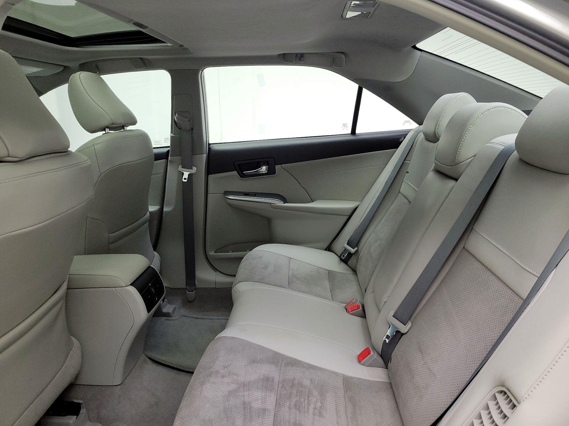 Thumbnail: 2013 Toyota Camry - 20