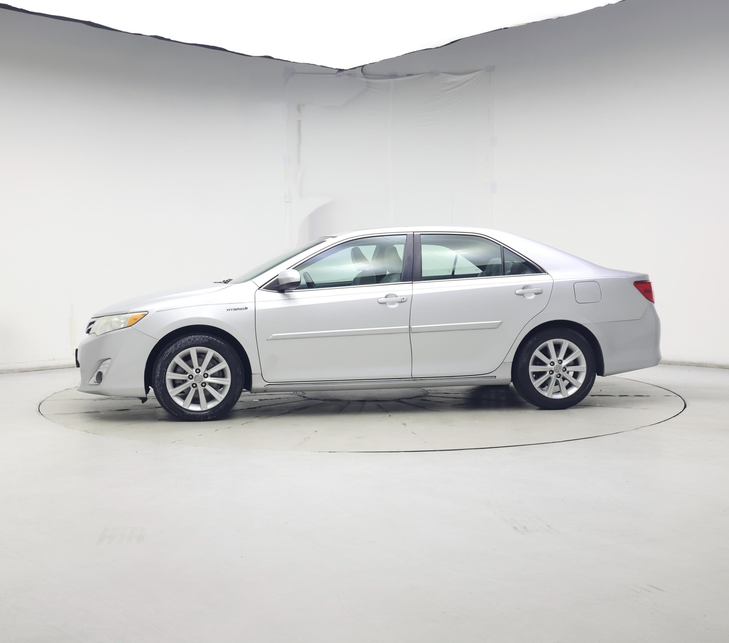 Thumbnail: 2013 Toyota Camry - 3