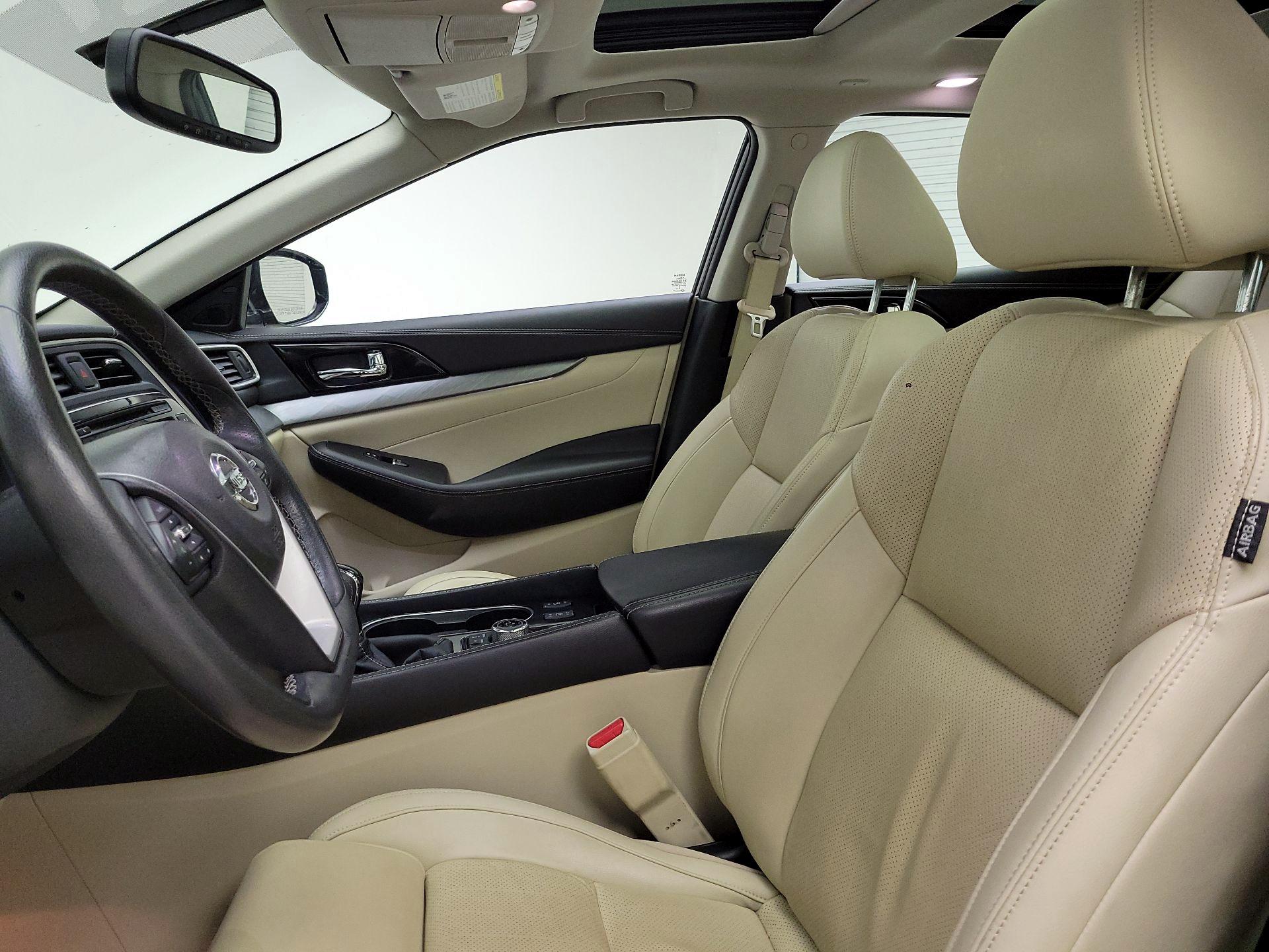 Thumbnail: 2016 Nissan Maxima - 11